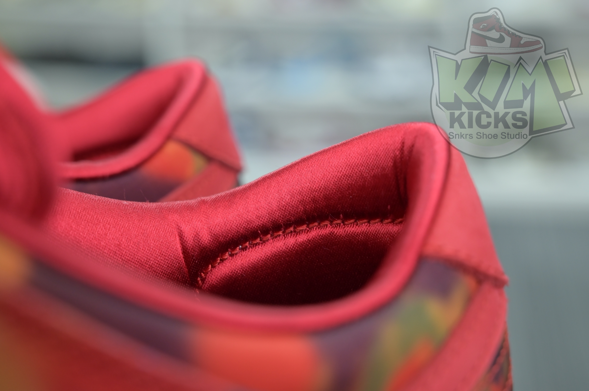 The Wizard of Oz x Nike SBDunk Low“Ruby Slipper”