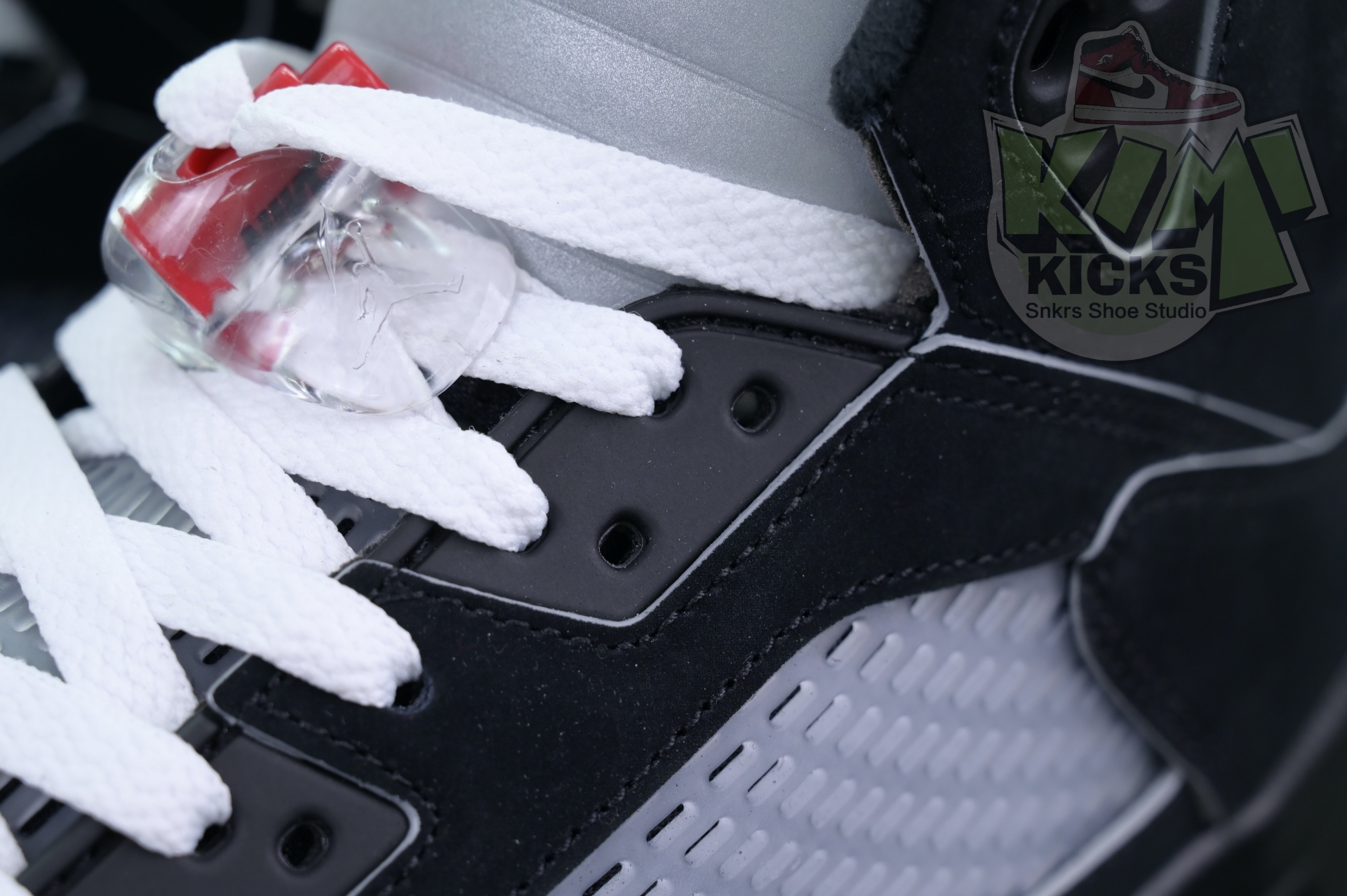 Jordan Air Jordan 5“BLACK METALLIC REIMAGINED”