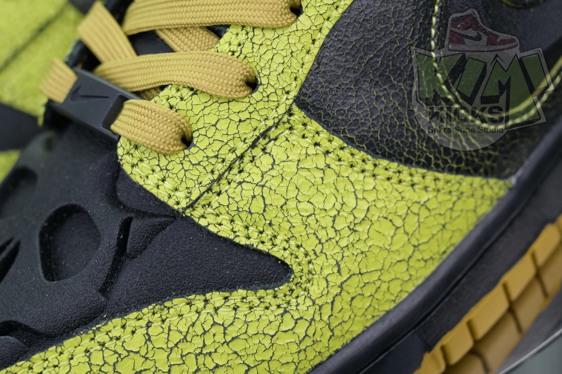 Nike Dunk Low“Halloween”