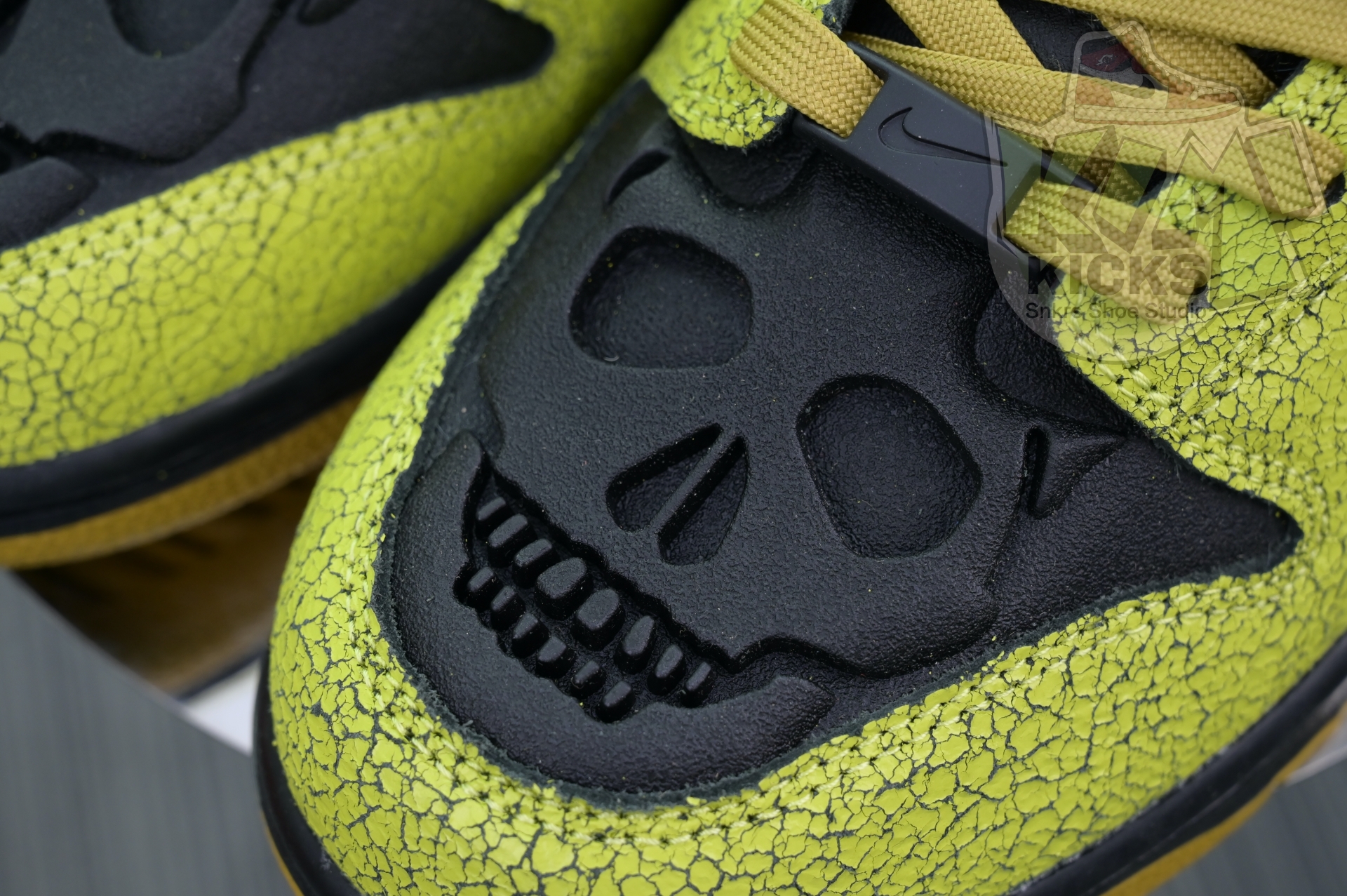 Nike Dunk Low“Halloween”