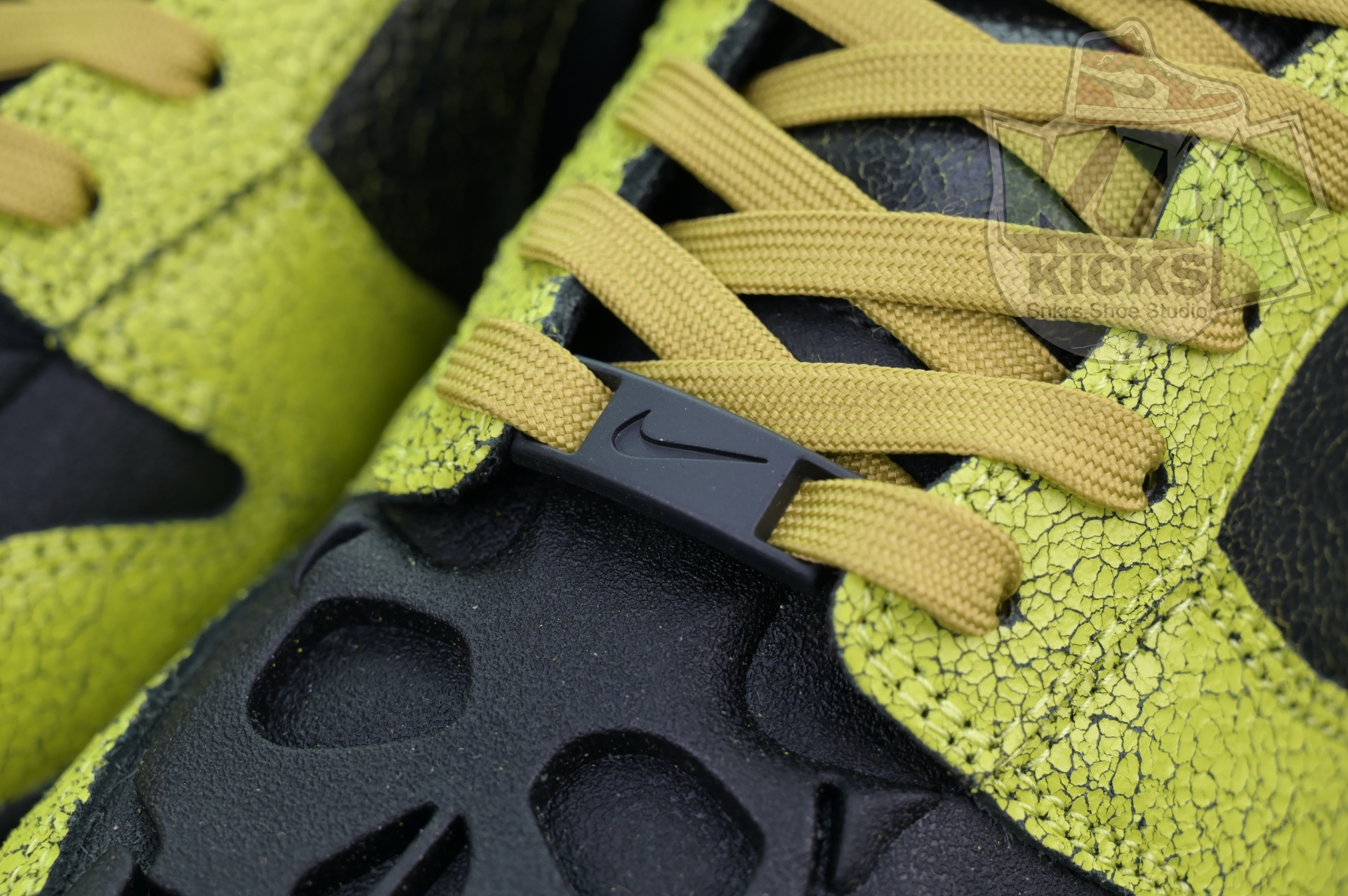 Nike Dunk Low“Halloween”