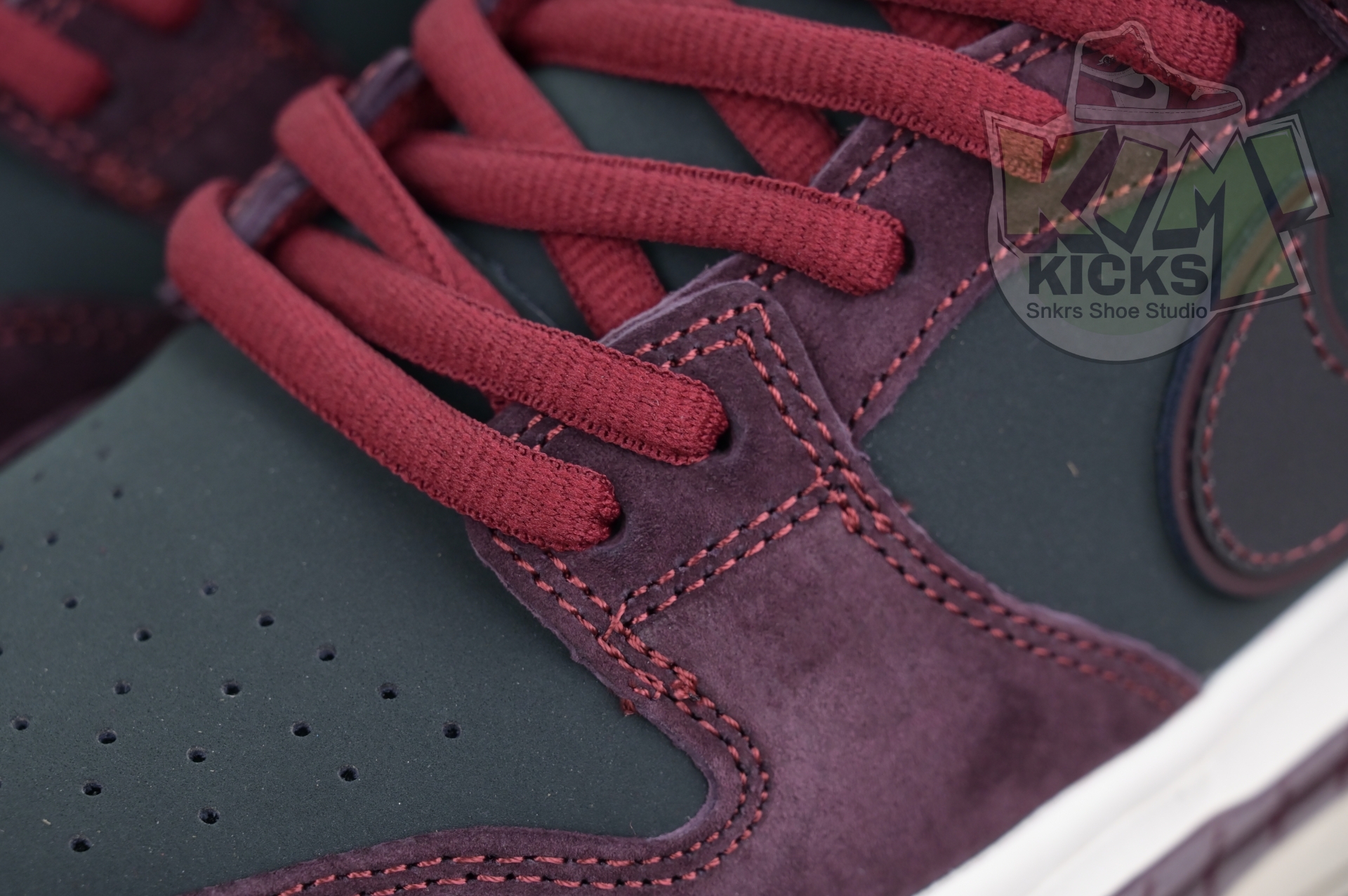 RIOT Skateshop x Nike SB Dunk Low