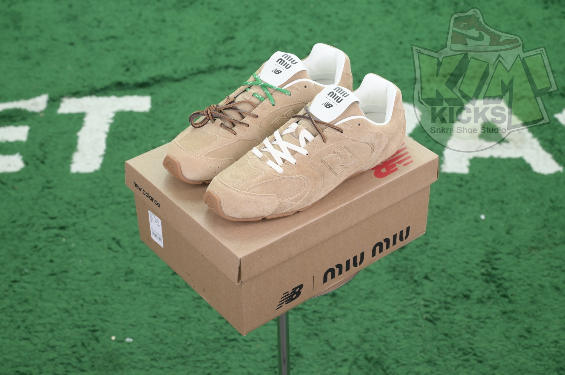 New Balance x MIU MIU NB 530 SL