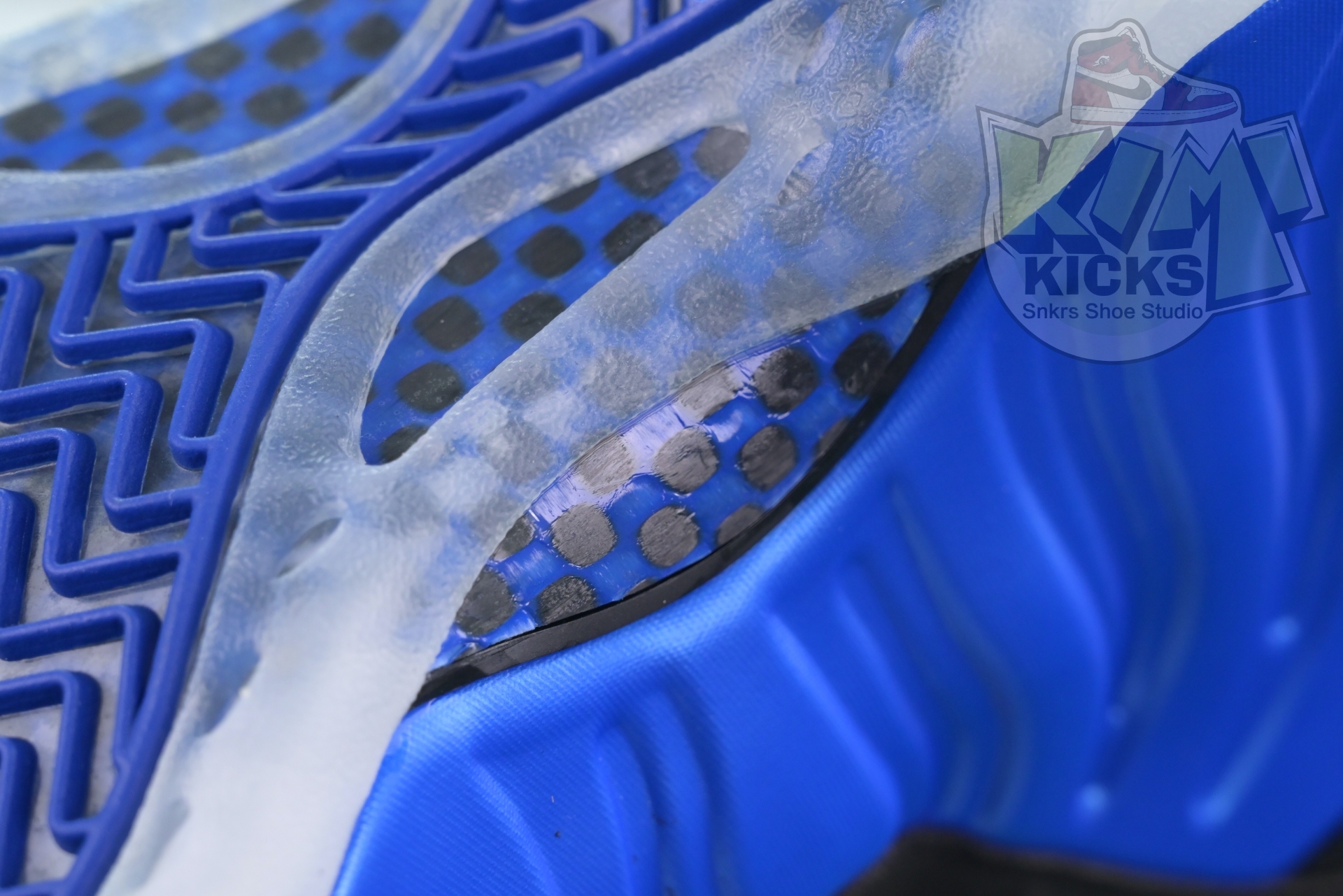 Nike Foamposite One“Dark Neon Royal”