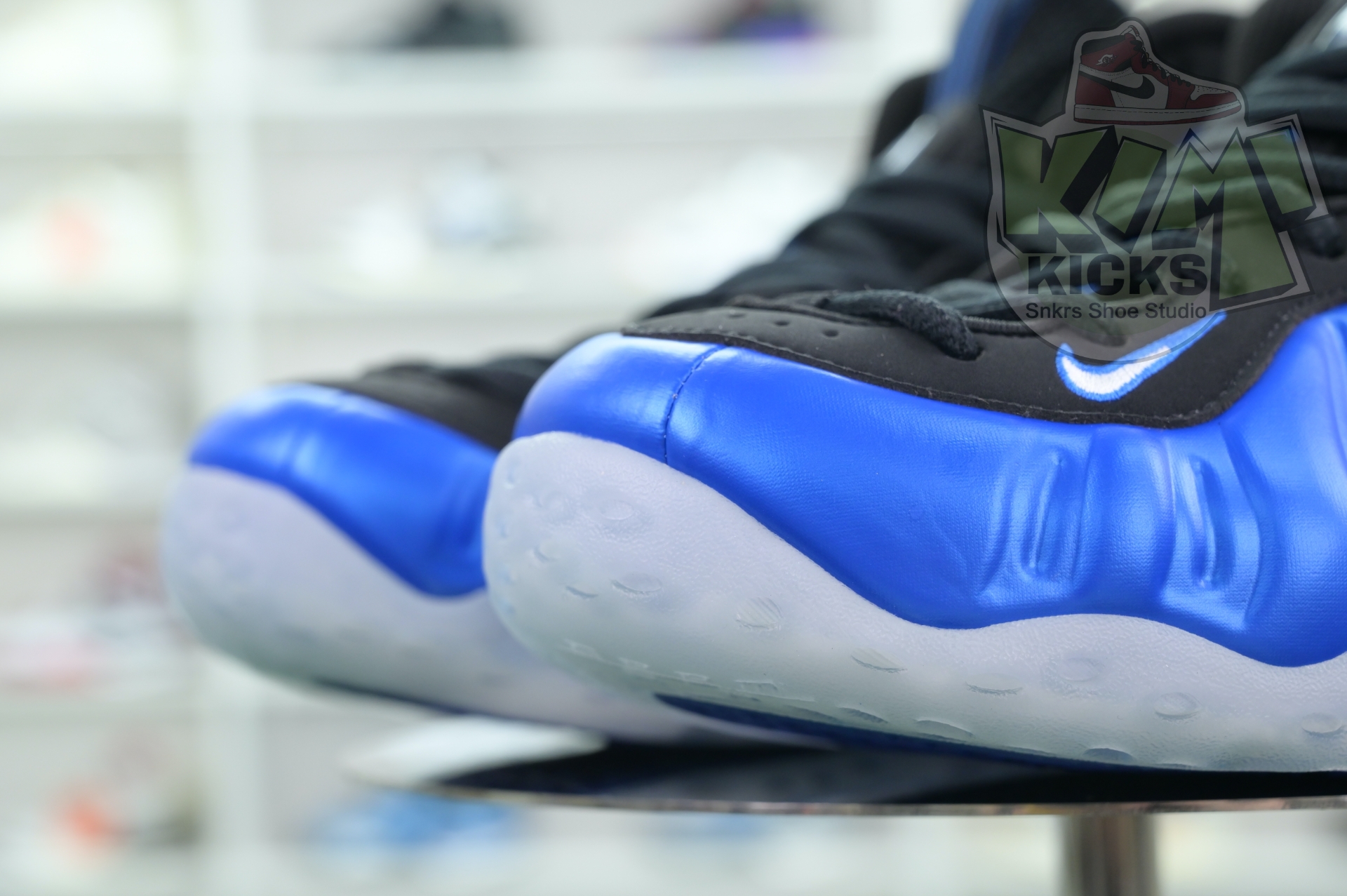 Nike Foamposite One“Dark Neon Royal”