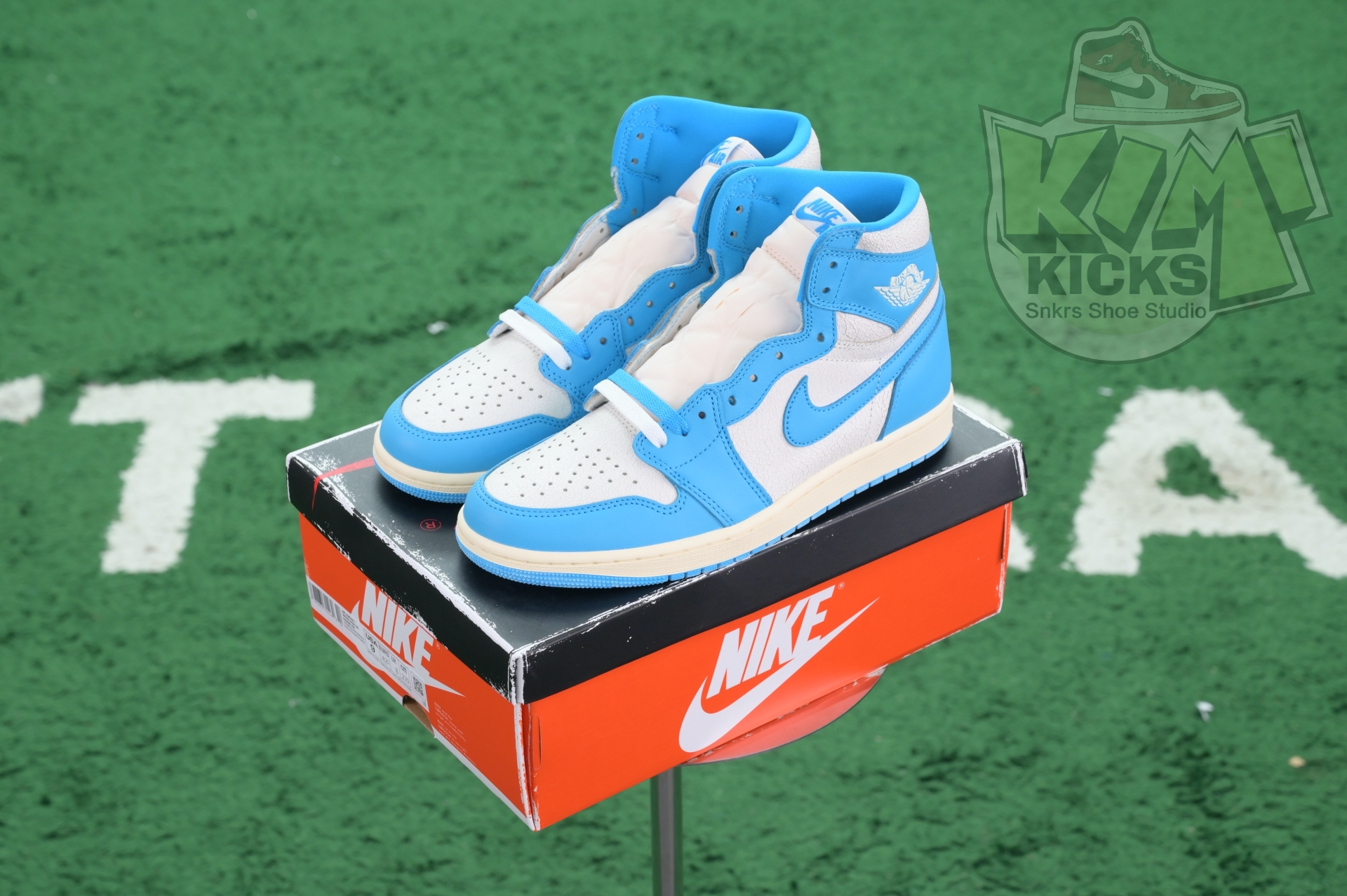 Air Jordan 1 High OG“UNC Reimagined”
