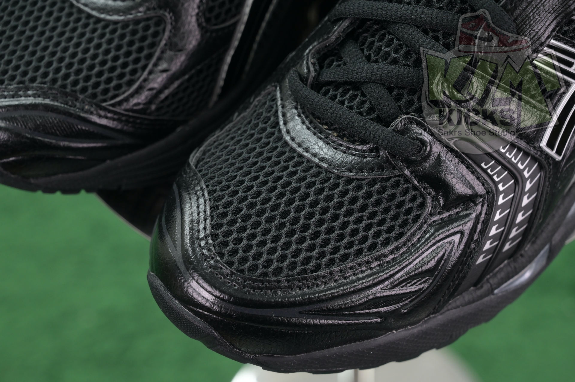 Asics Gel-Kayano 14 Y2K