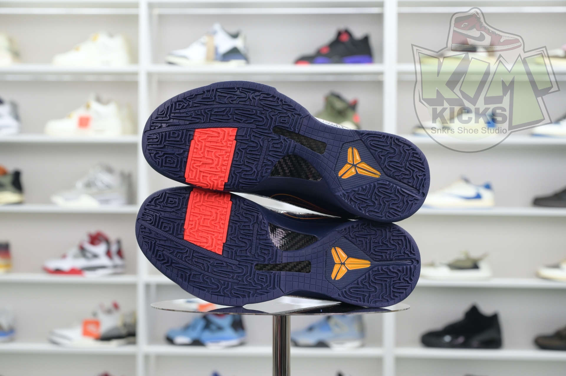 Caitlin Clark x Nike Kobe 5 Protro“Indiana Fever