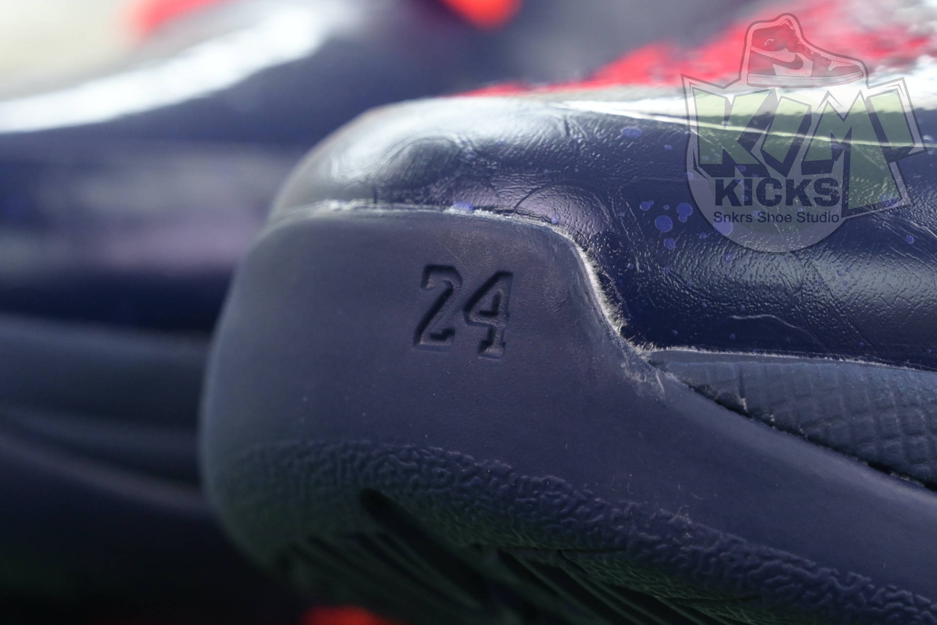 Caitlin Clark x Nike Kobe 5 Protro“Indiana Fever