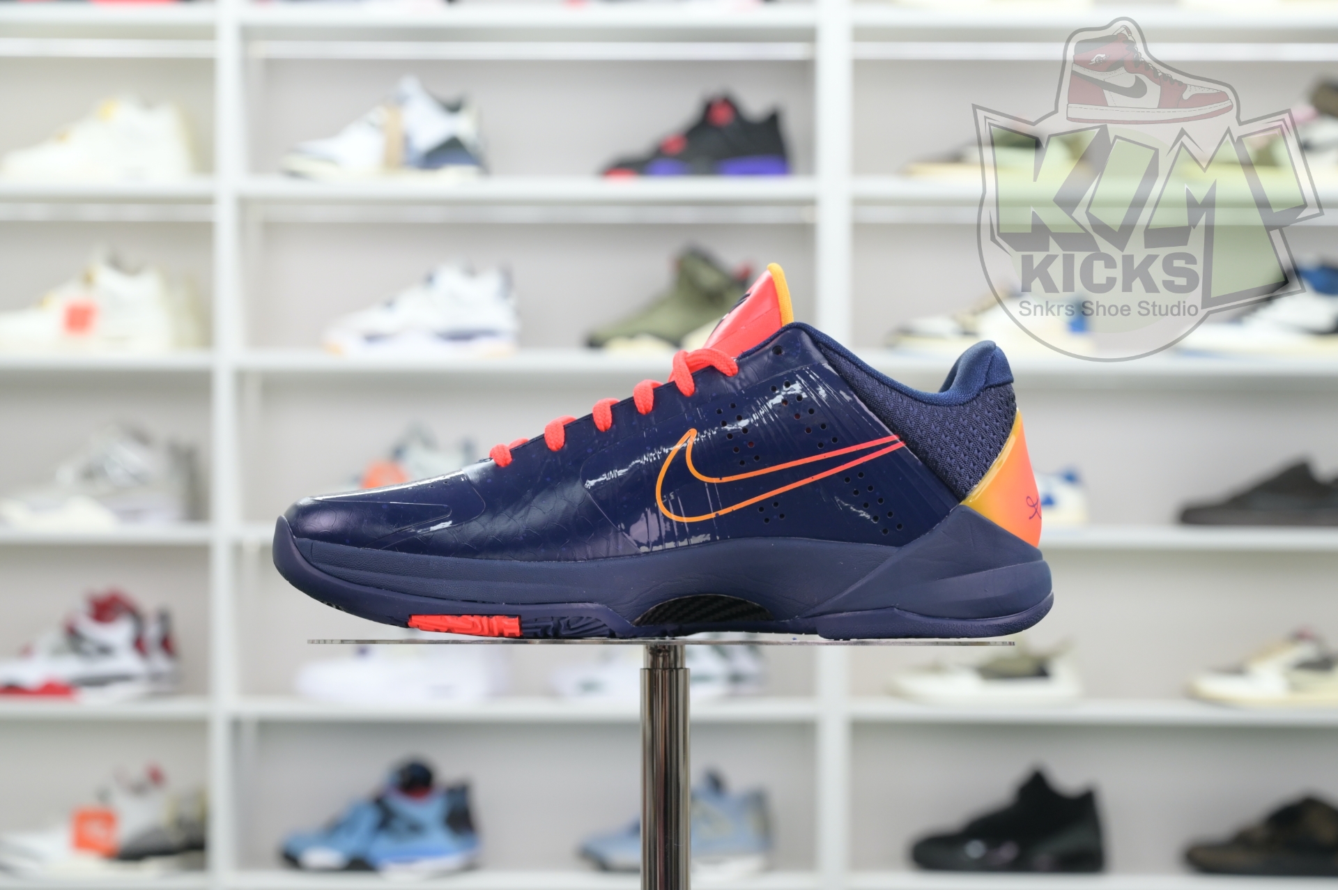 Caitlin Clark x Nike Kobe 5 Protro“Indiana Fever