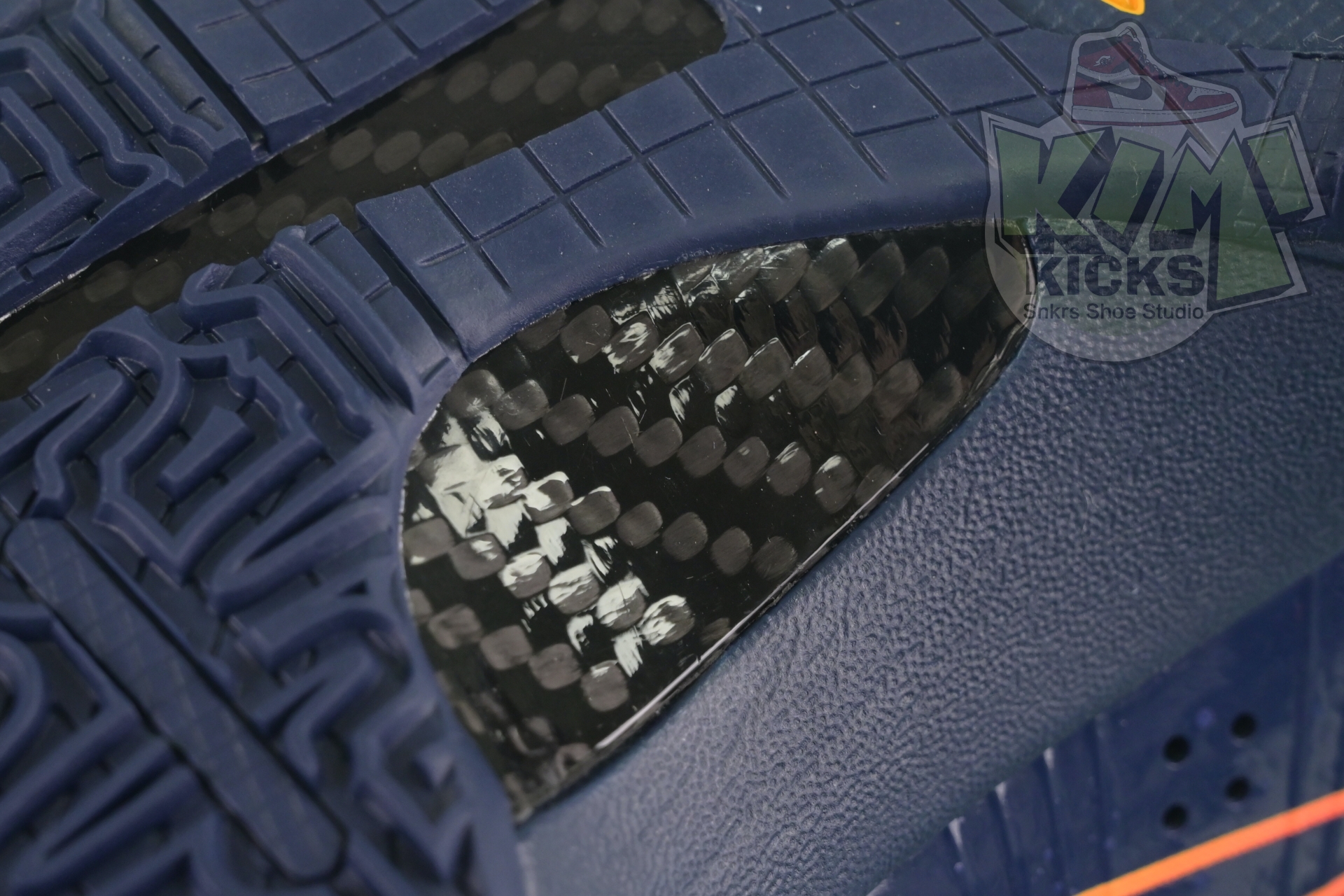 Caitlin Clark x Nike Kobe 5 Protro“Indiana Fever