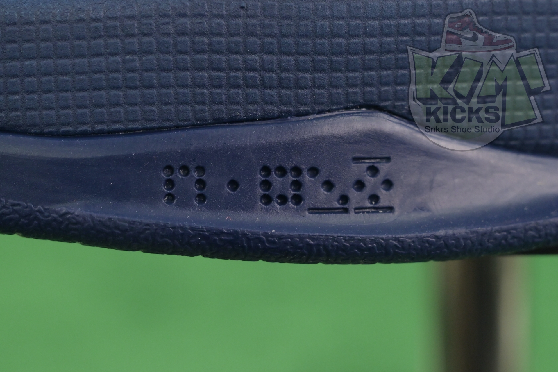 Caitlin Clark x Nike Kobe 5 Protro“Indiana Fever