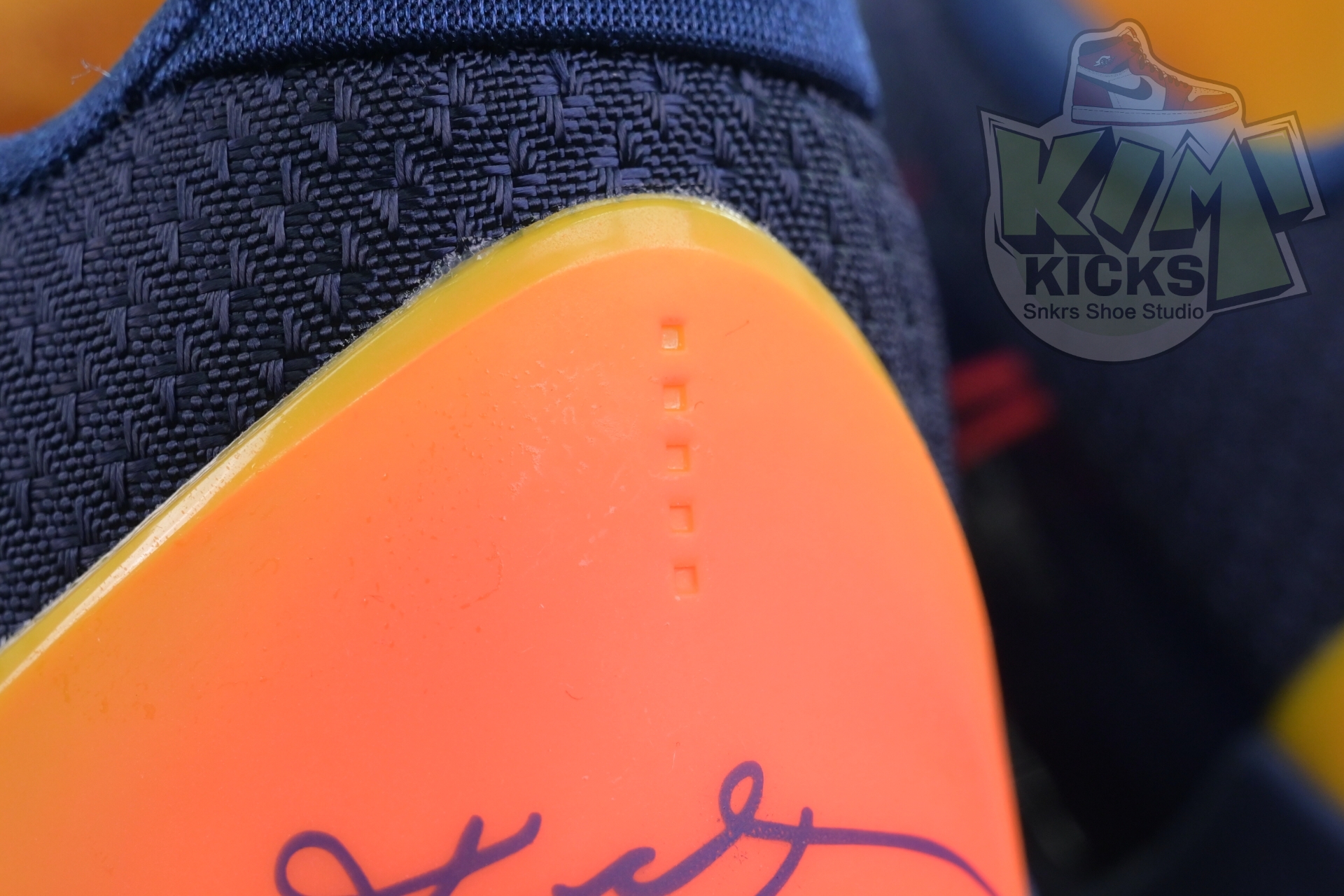 Caitlin Clark x Nike Kobe 5 Protro“Indiana Fever