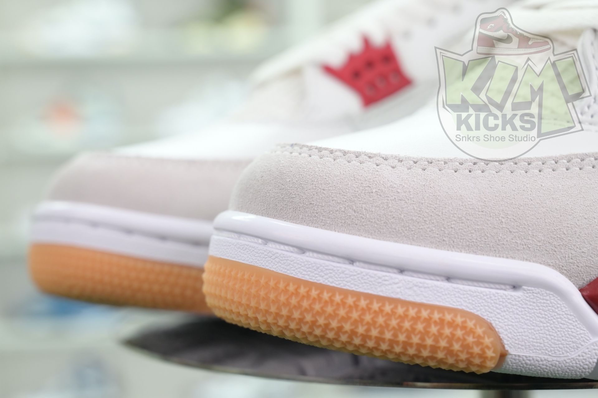 Nike SB x Jordan Air Jordan4“Varsity Red”