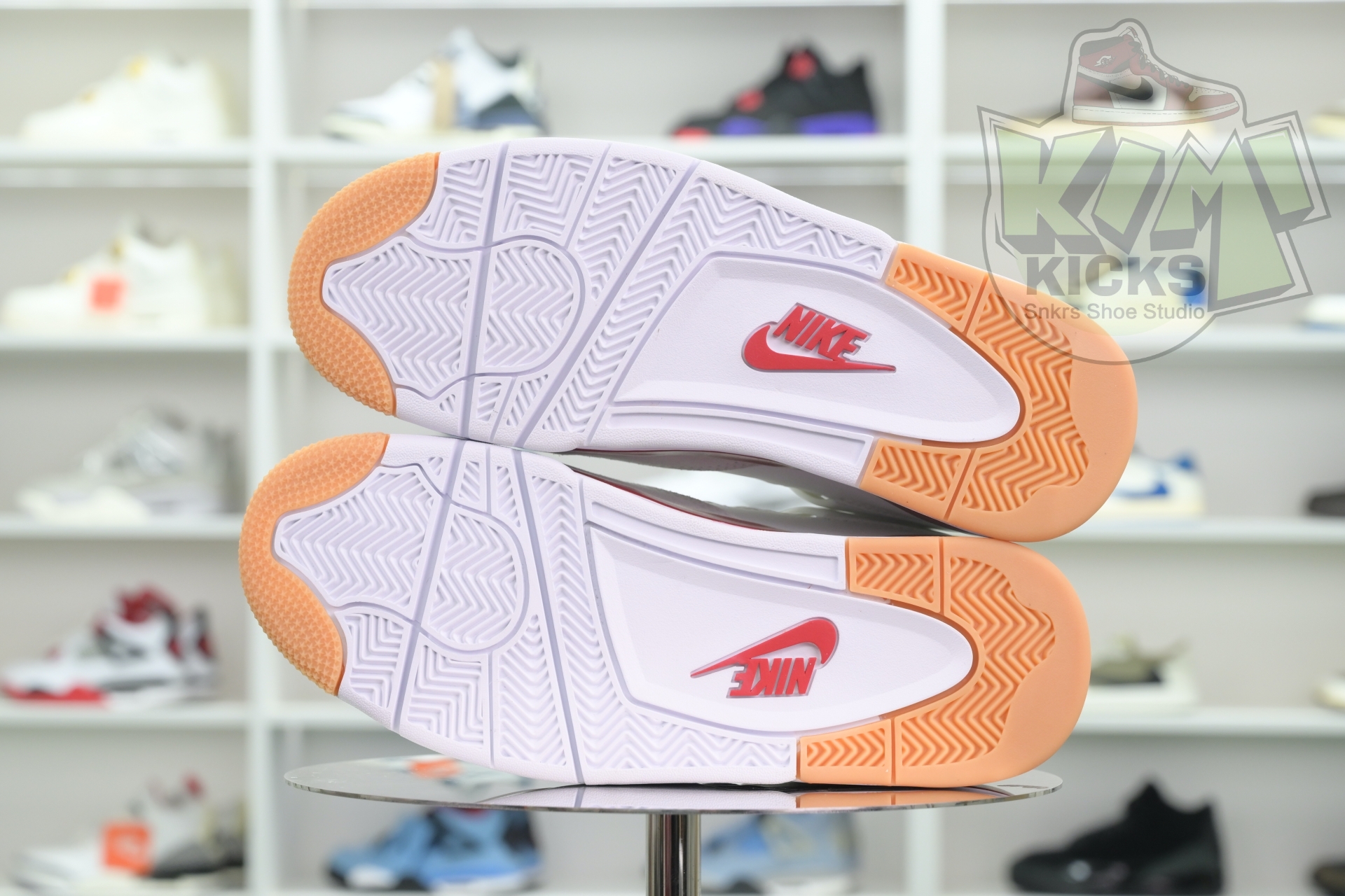 Nike SB x Jordan Air Jordan4“Varsity Red”