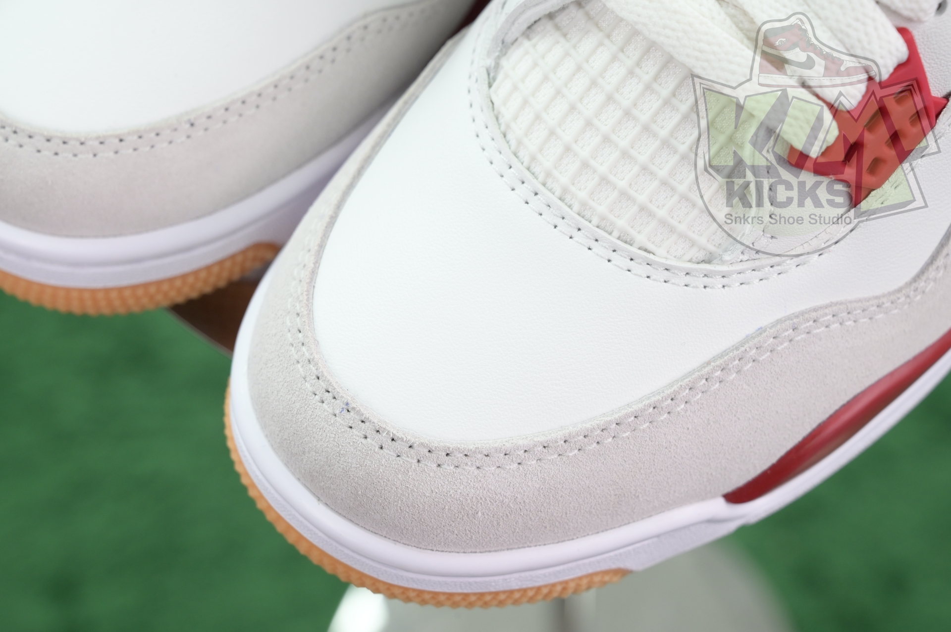 Nike SB x Jordan Air Jordan4“Varsity Red”