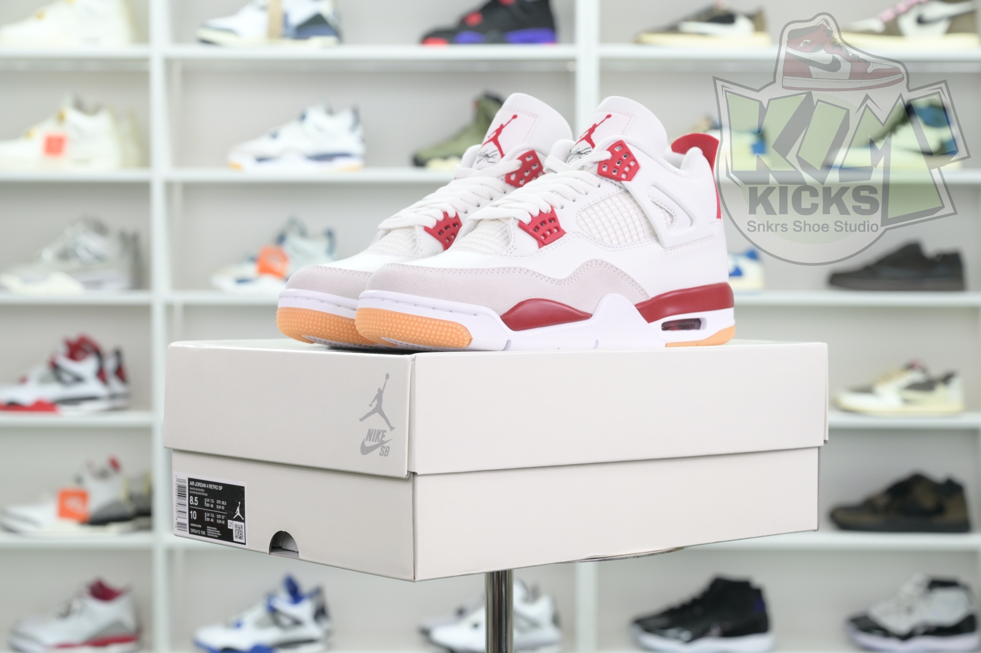 Nike SB x Jordan Air Jordan4“Varsity Red”