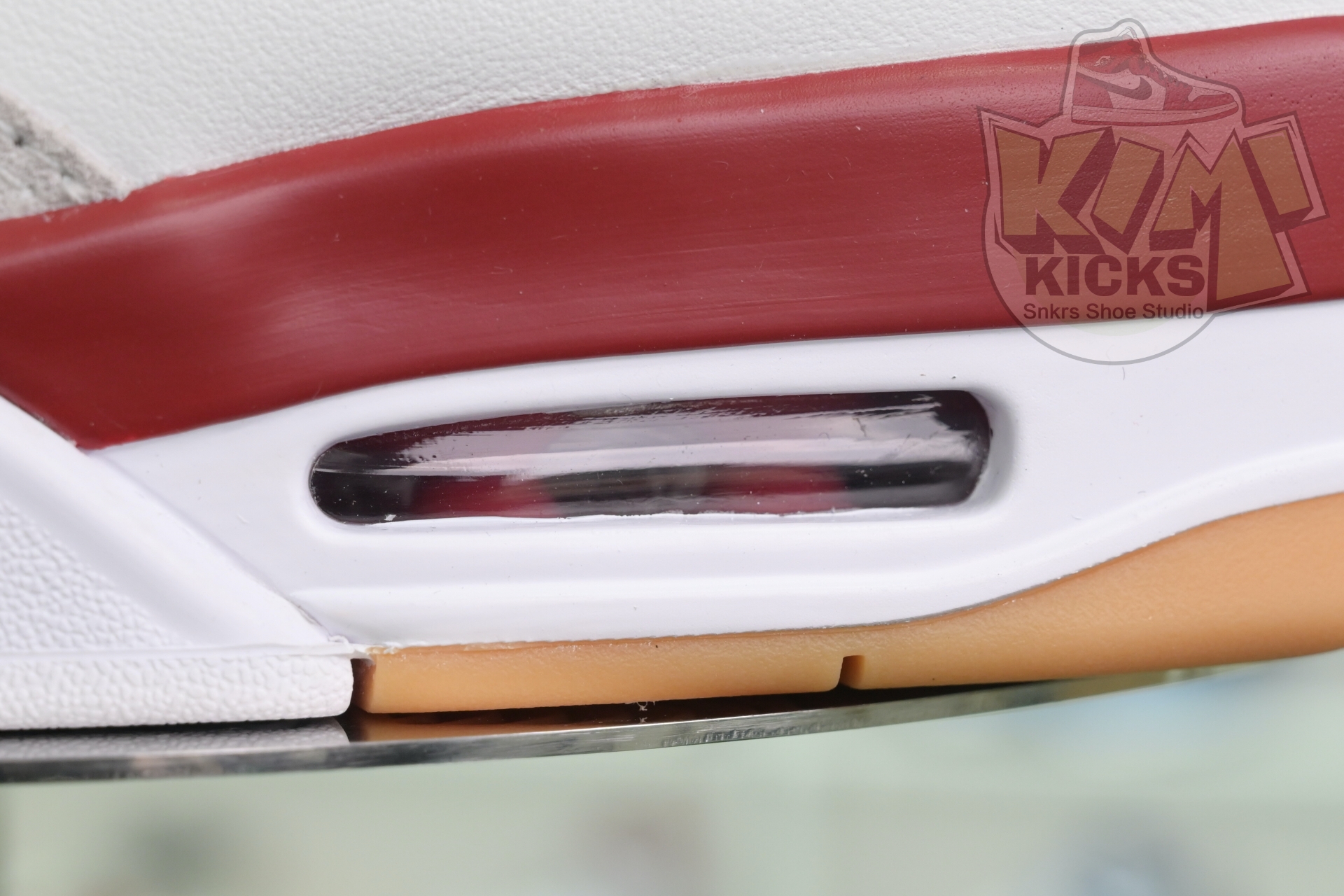 Nike SB x Jordan Air Jordan4“Varsity Red”