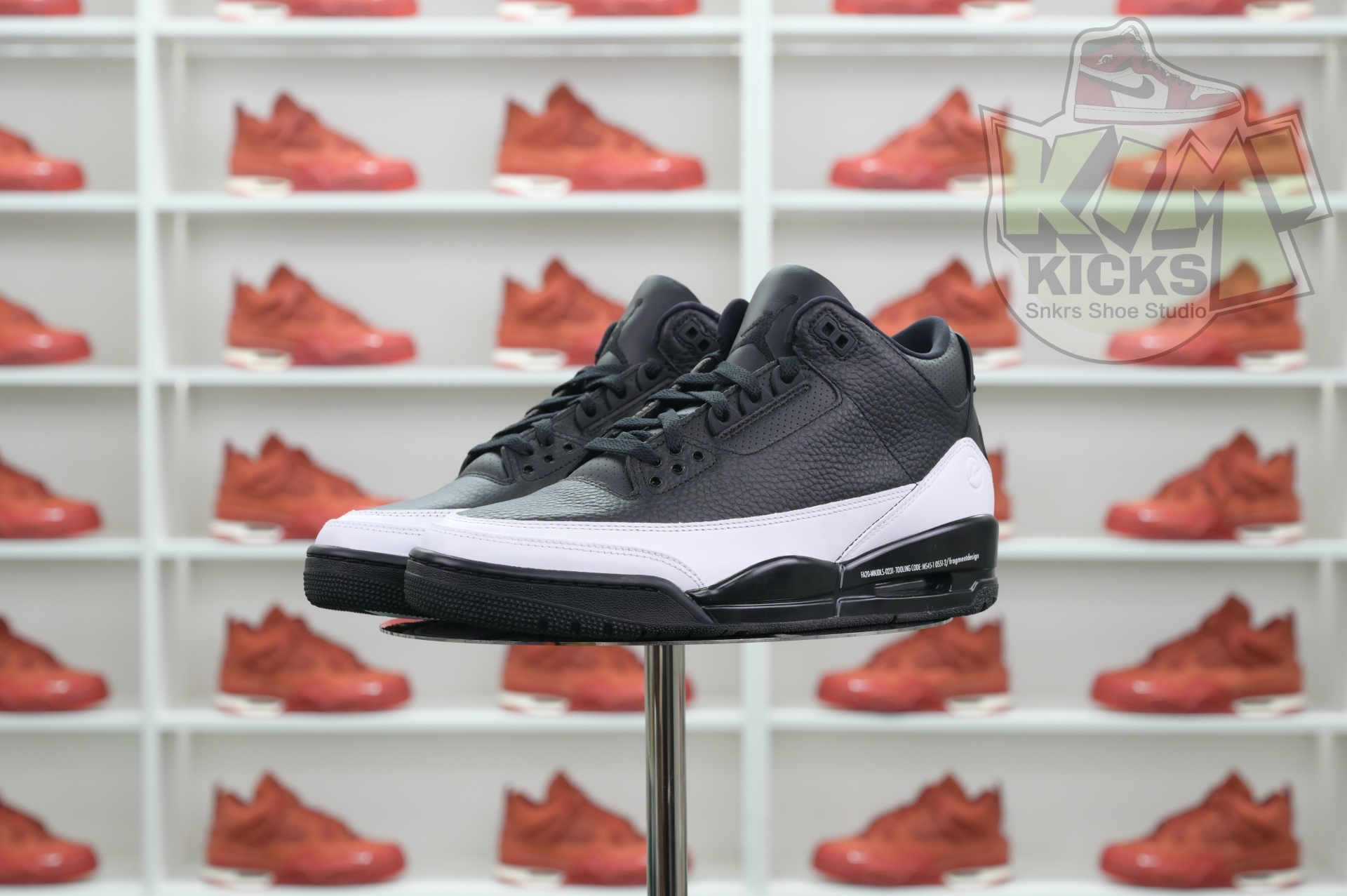 Fragment Design x Jordan Air Jordan 3“Black/ White”  DA3595-001