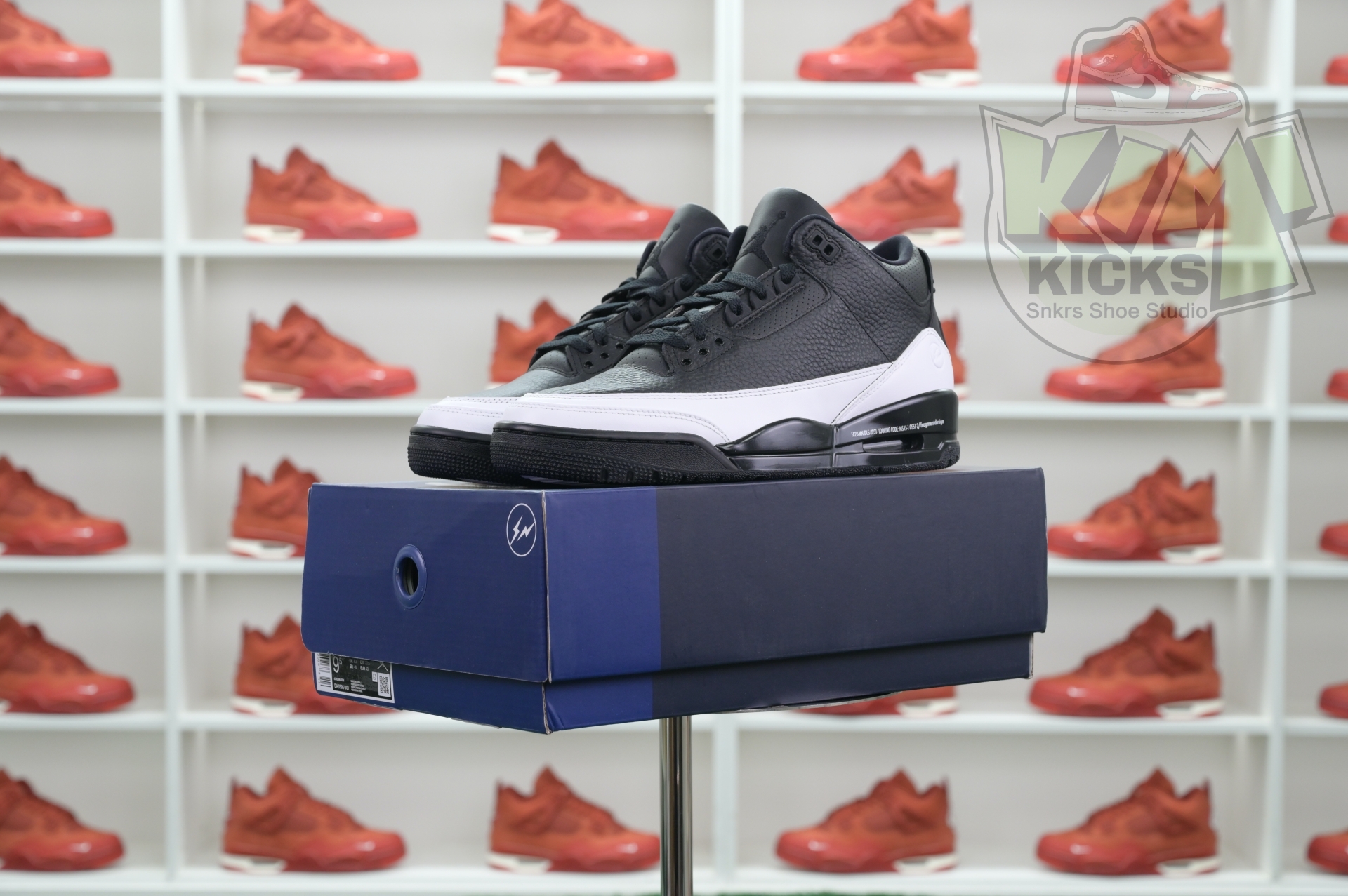Fragment Design x Jordan Air Jordan 3“Black/ White”  DA3595-001