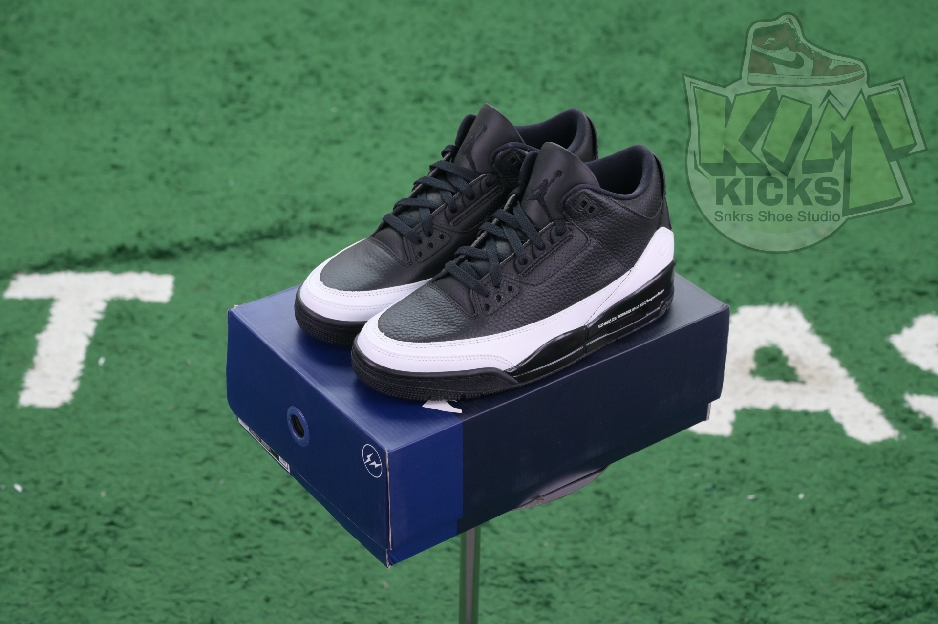 Fragment Design x Jordan Air Jordan 3“Black/ White”  DA3595-001