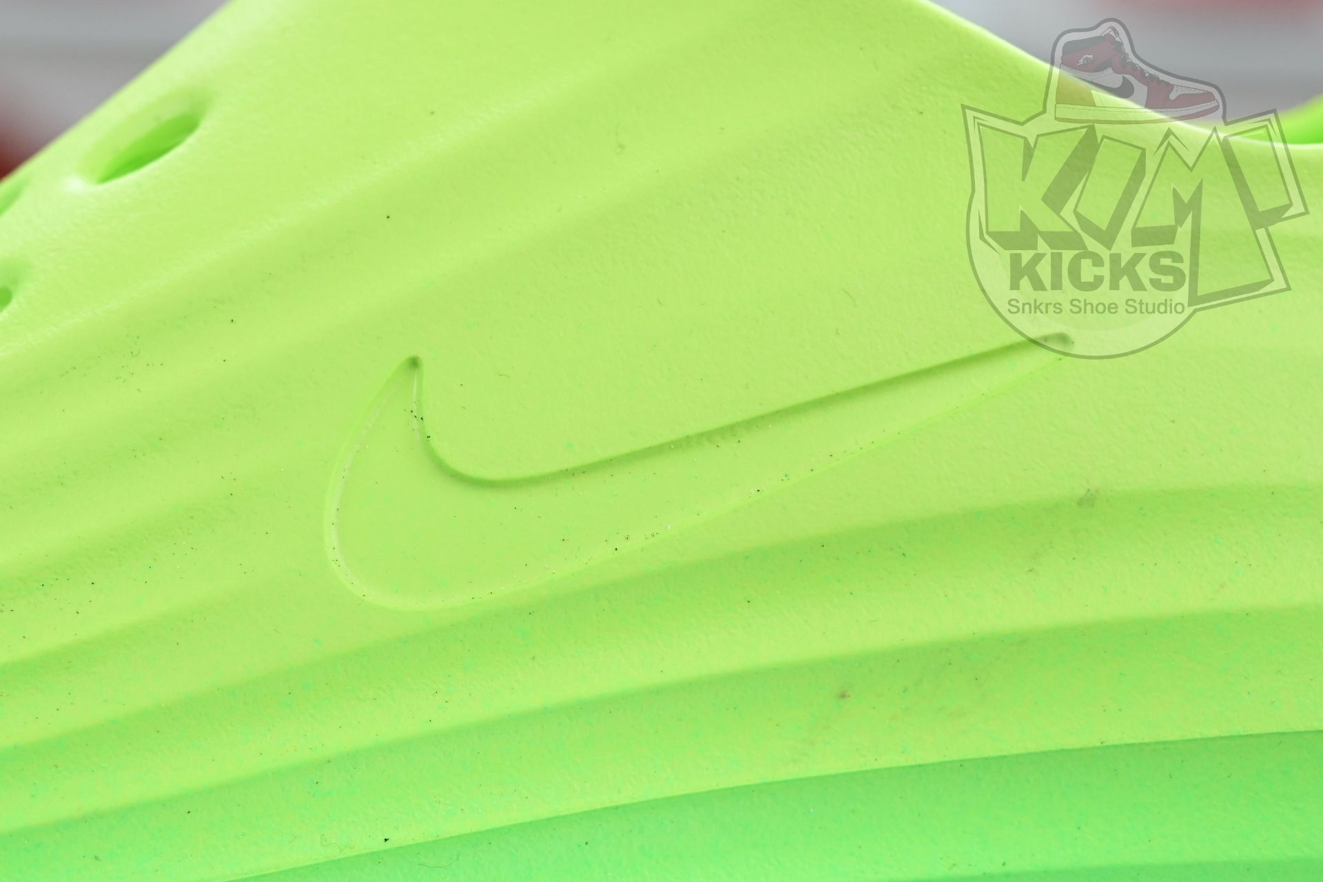 Nike ReactX Rejuven8 Green Strike  HV5060-300