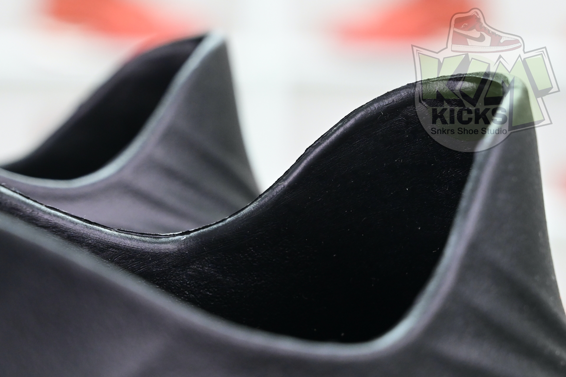 Nike ReactX Rejuven8  HV5062-001