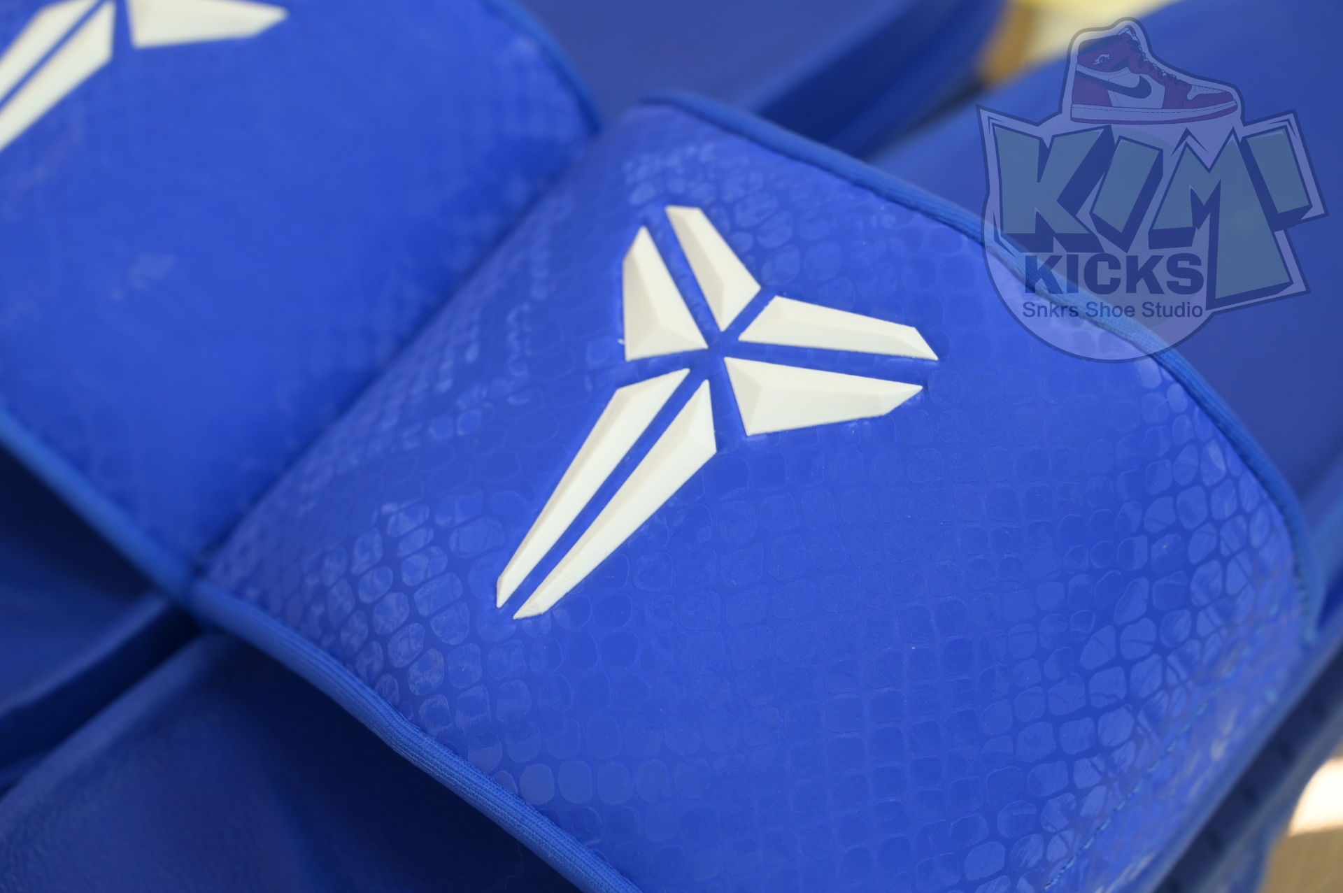 Nike Kobe Offcourt Slides  IP2870-400