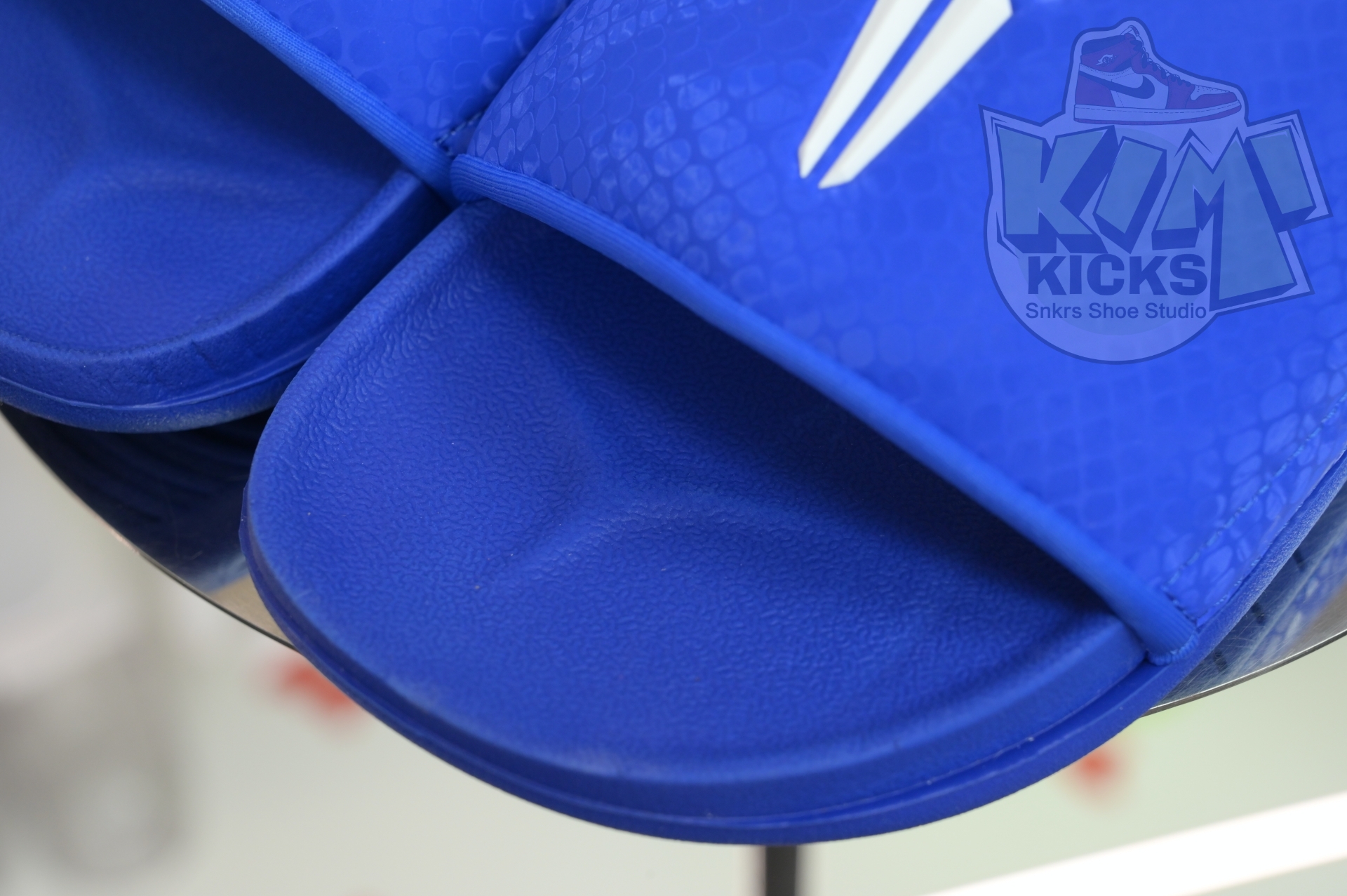 Nike Kobe Offcourt Slides  IP2870-400