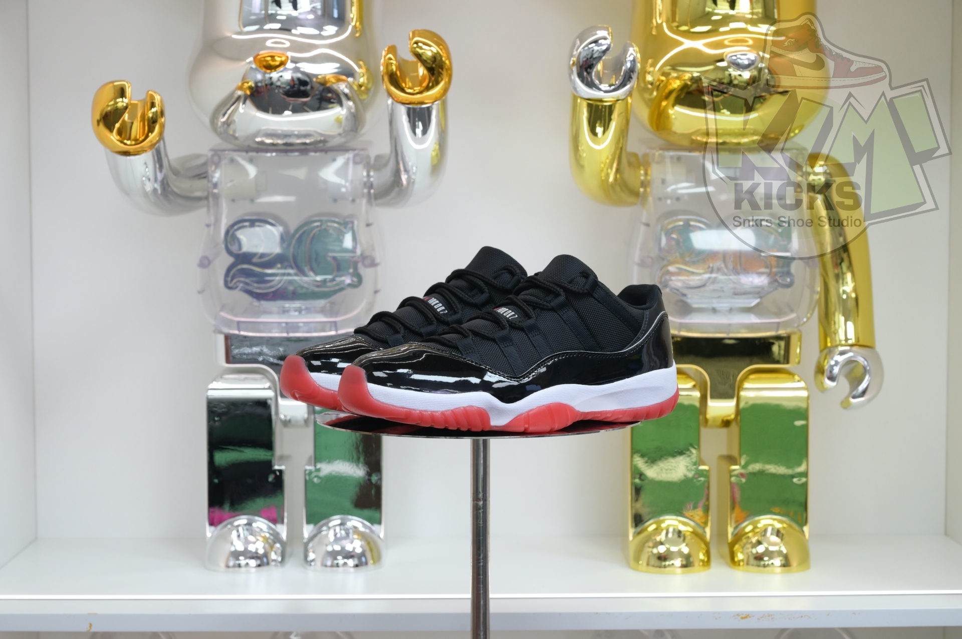 Air Jordan 11 Low“Bred” FV5104-006