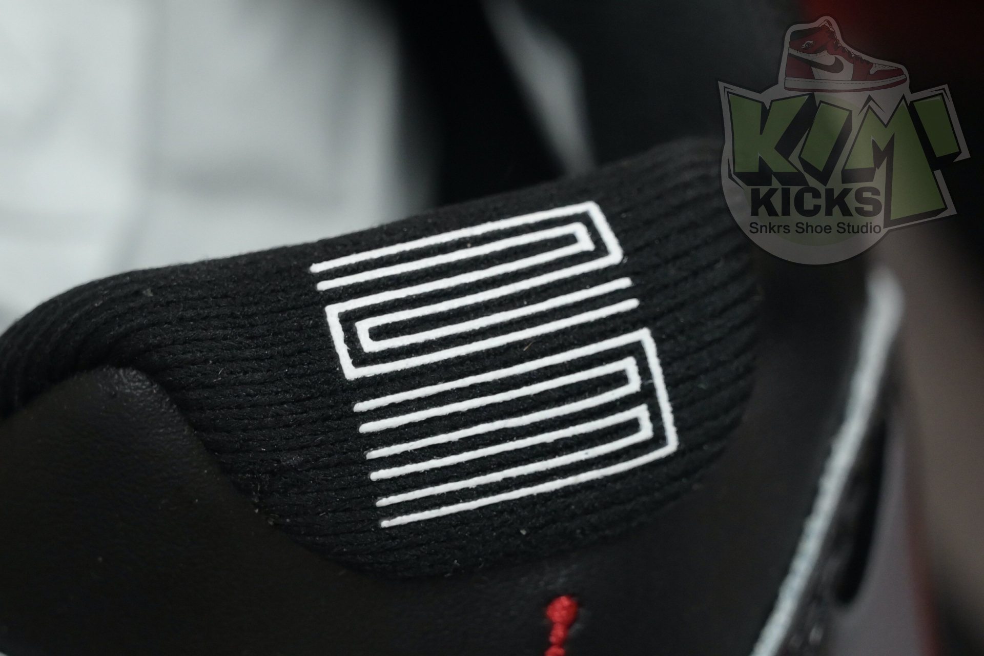 Air Jordan 11 Low“Bred” FV5104-006