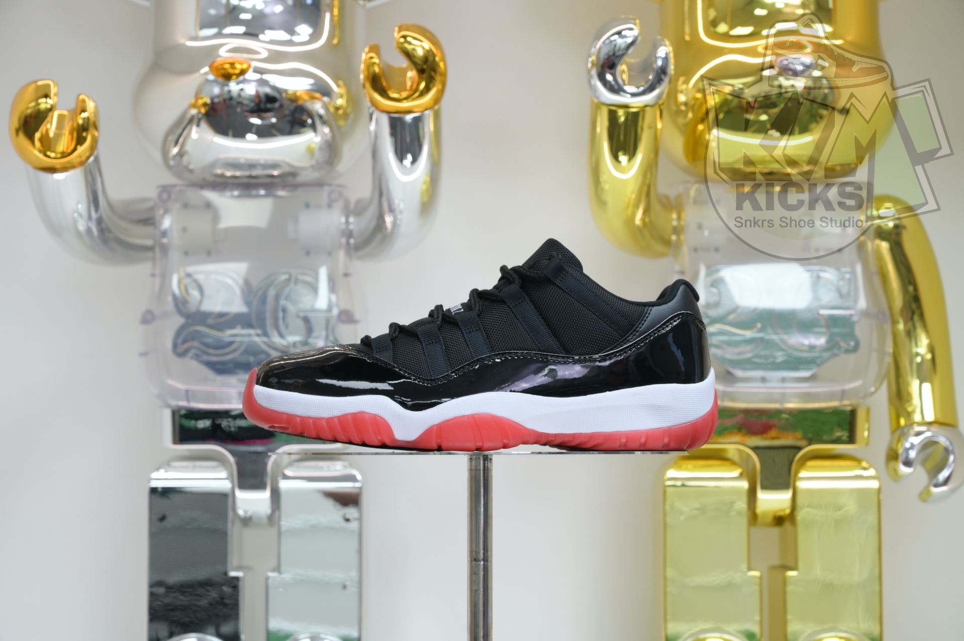 Air Jordan 11 Low“Bred” FV5104-006