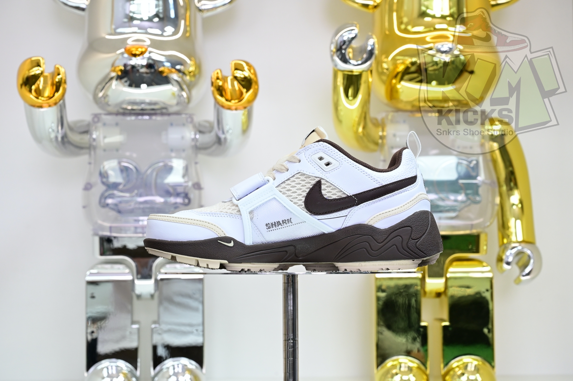 Travis Scott x Nike ZOOM Field JAXX“White/ Light Chocolate”HQ3073-100