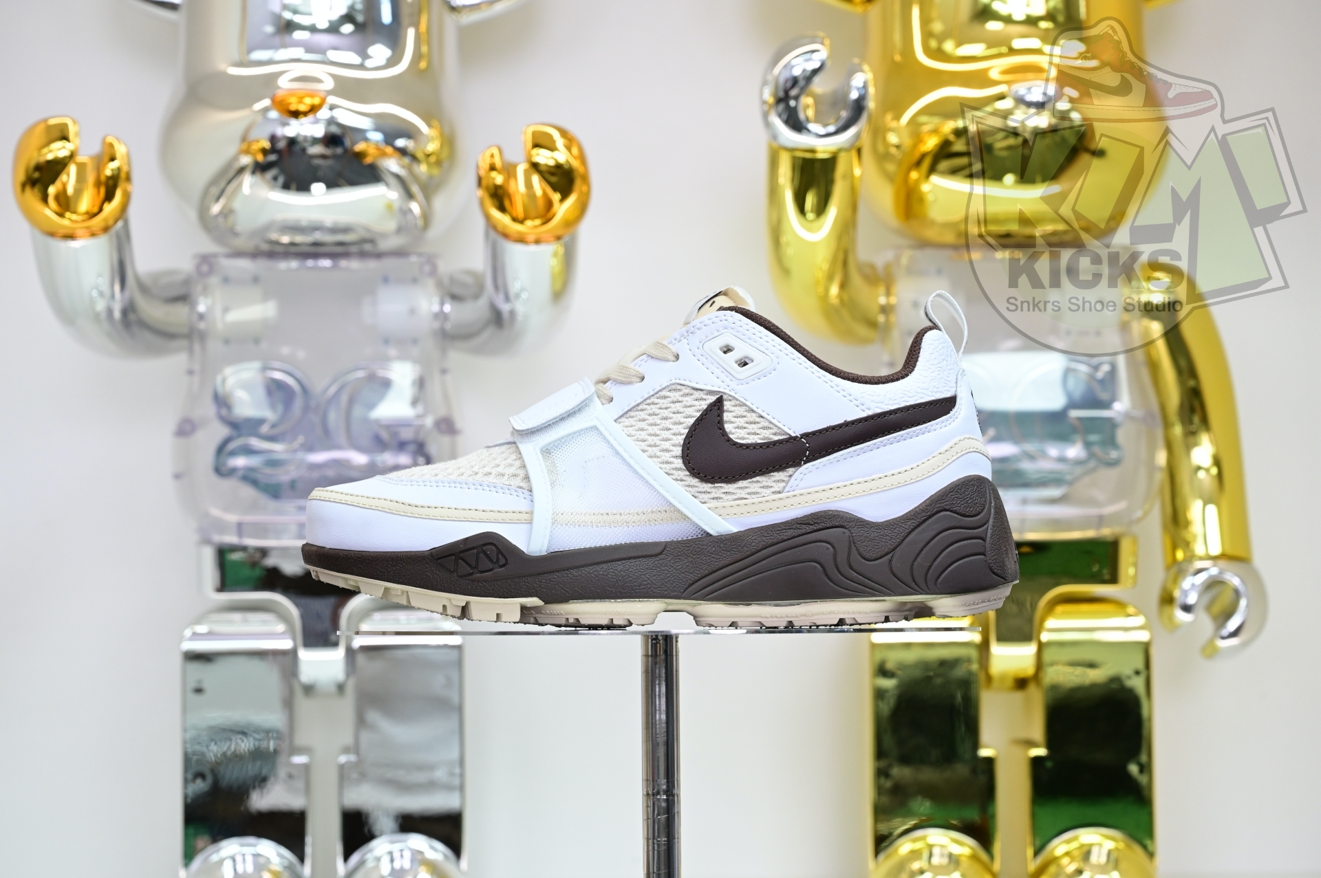 Travis Scott x Nike ZOOM Field JAXX“White/ Light Chocolate”HQ3073-100