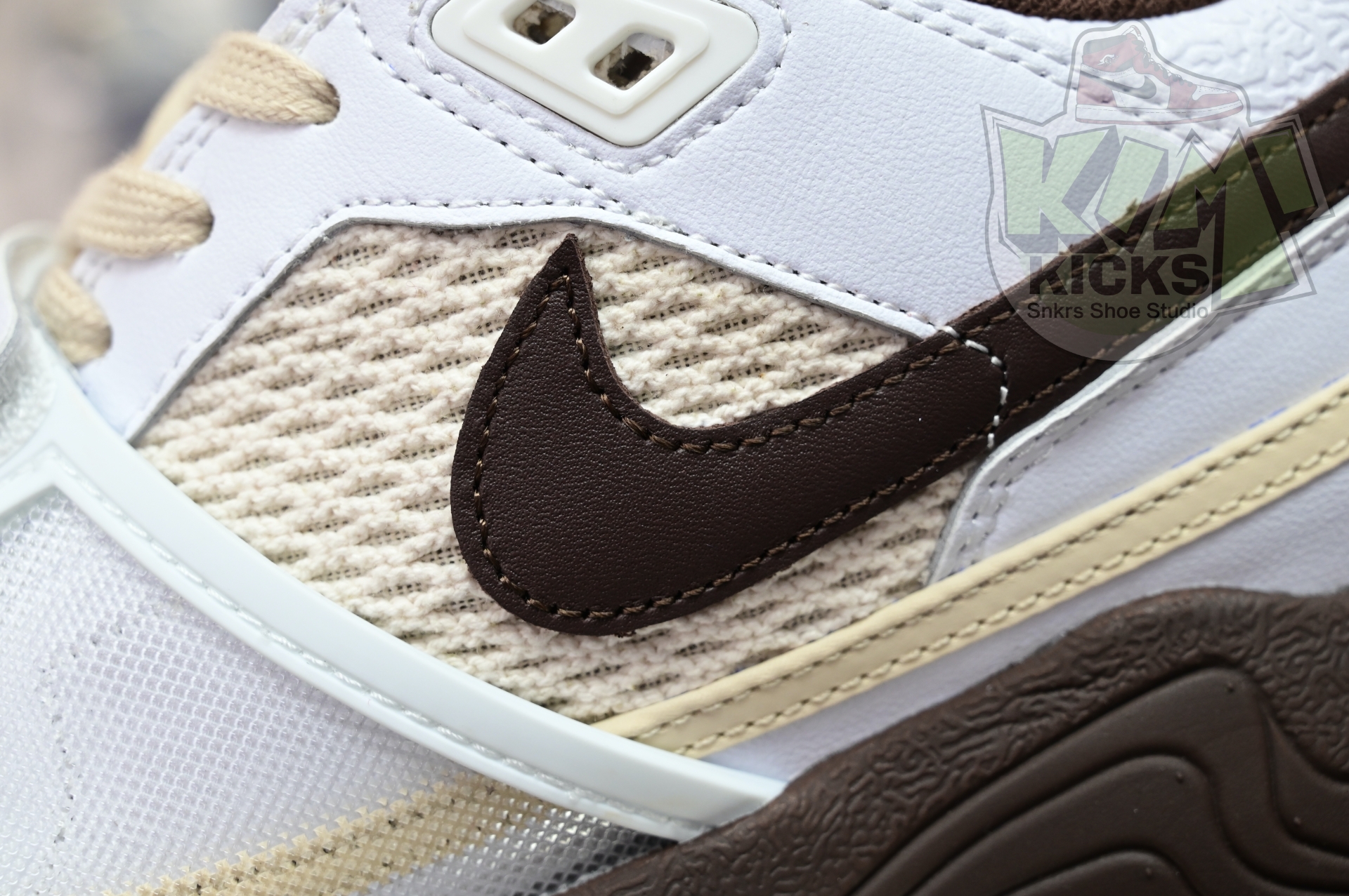 Travis Scott x Nike ZOOM Field JAXX“White/ Light Chocolate”HQ3073-100