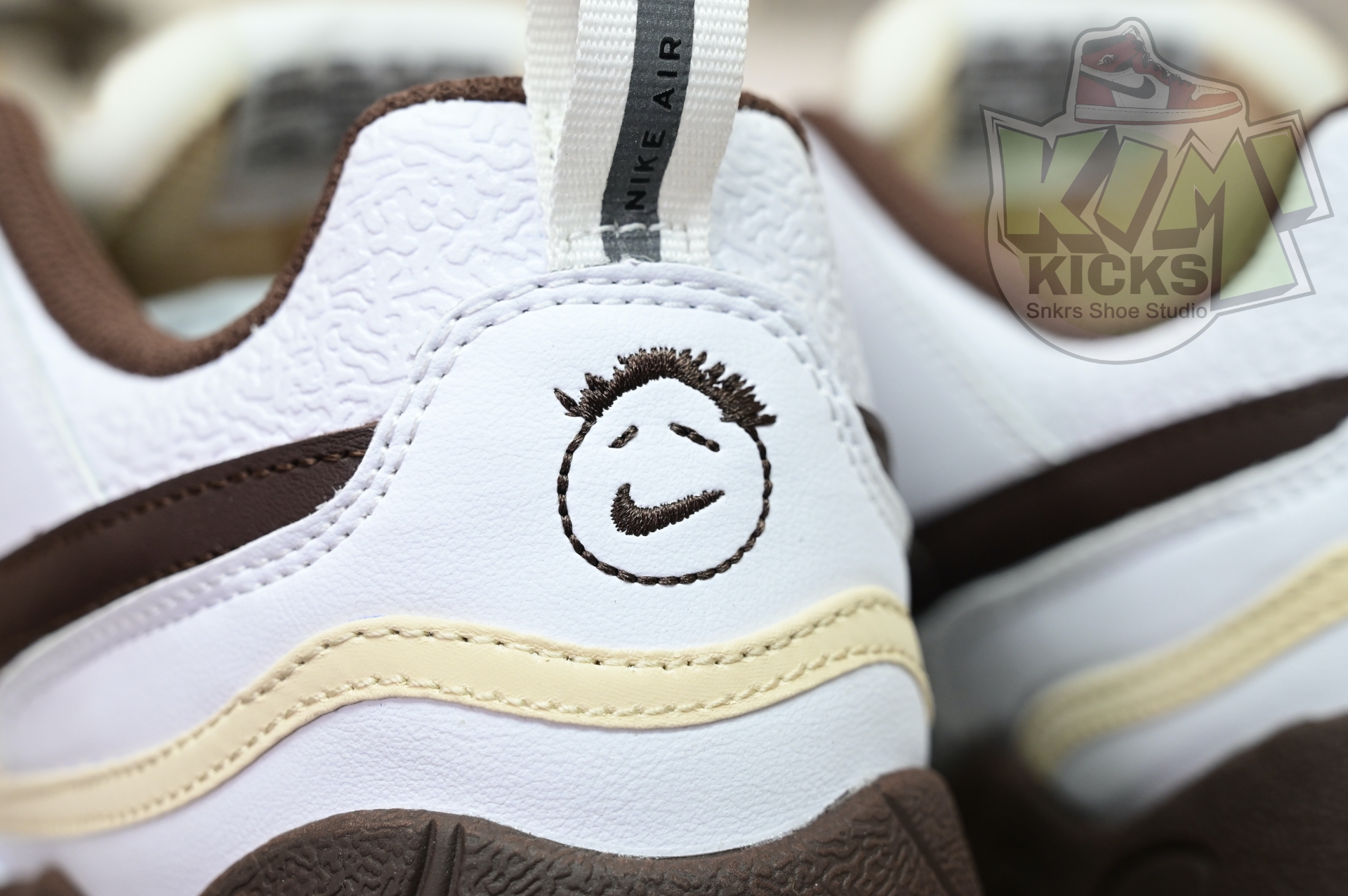 Travis Scott x Nike ZOOM Field JAXX“White/ Light Chocolate”HQ3073-100