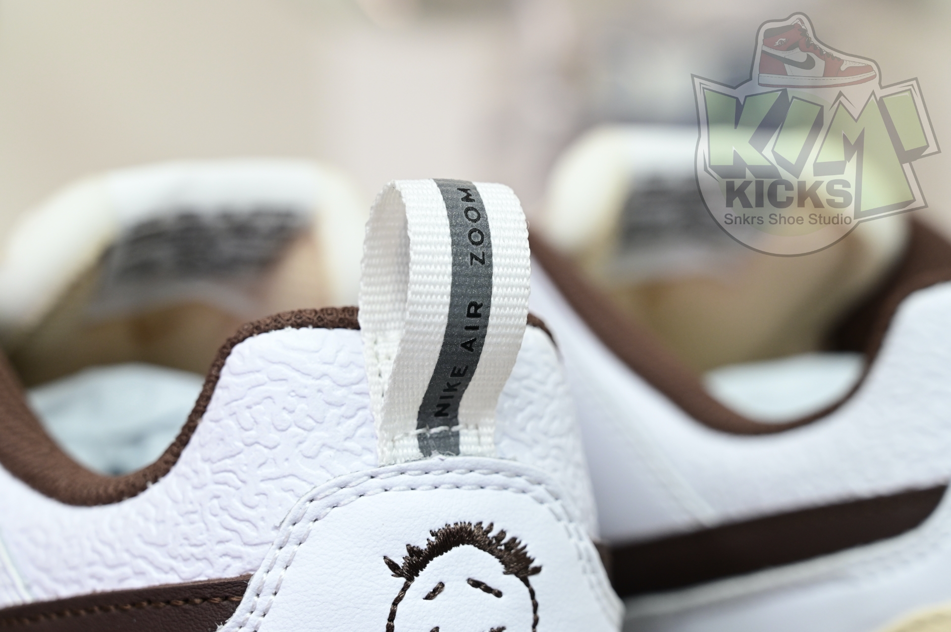 Travis Scott x Nike ZOOM Field JAXX“White/ Light Chocolate”HQ3073-100