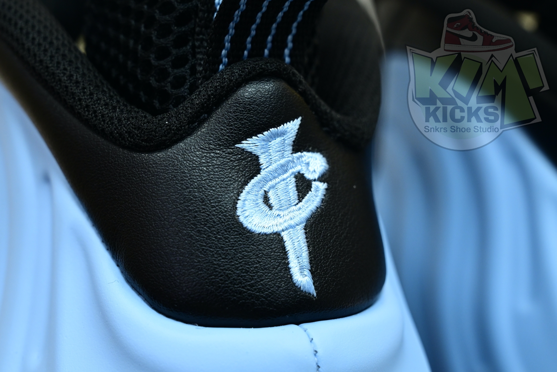 Nike Air Foamposite One 'Psychic Blue and Black'  HJ6014-400