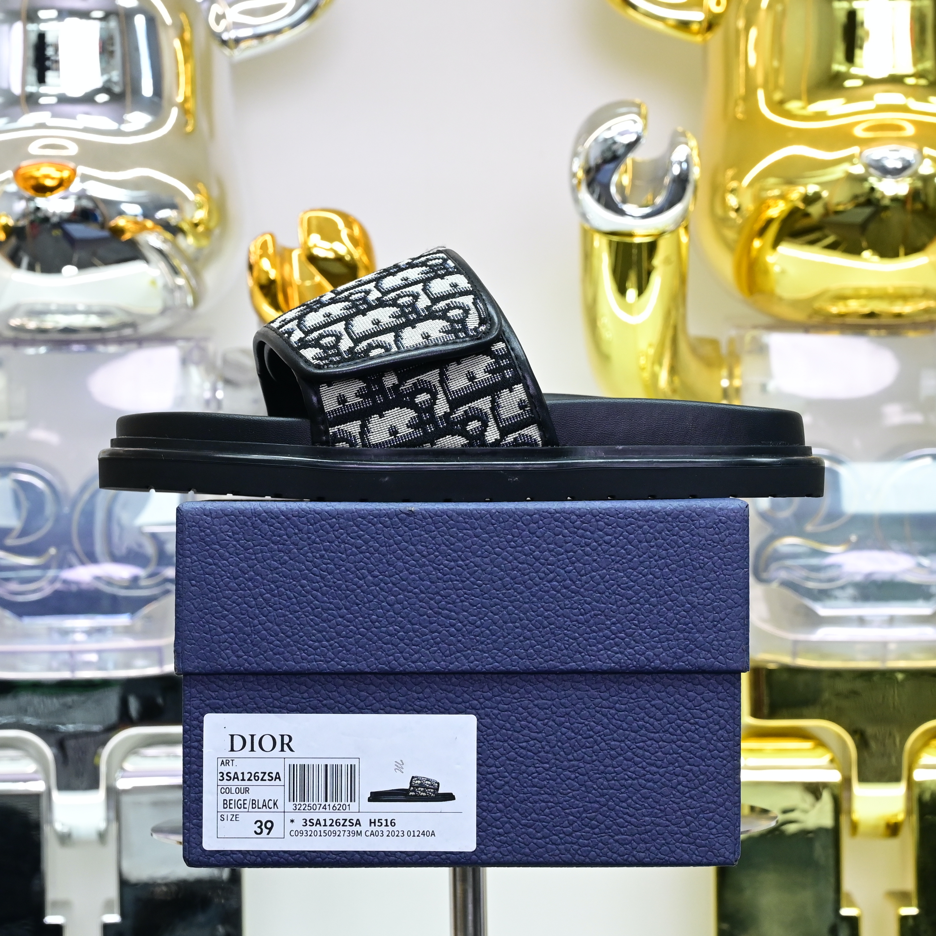 DIOR
