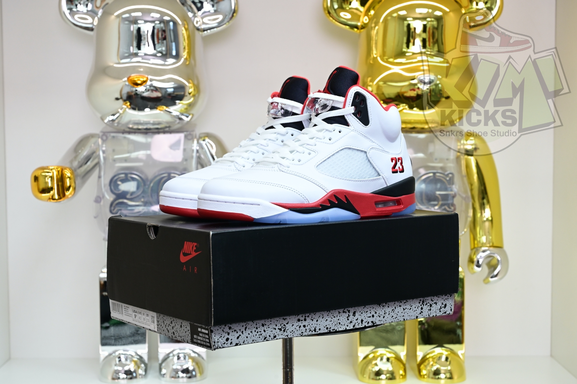 Air Jordan 5 Fire Red“Black Tongue” HQ7978-101
