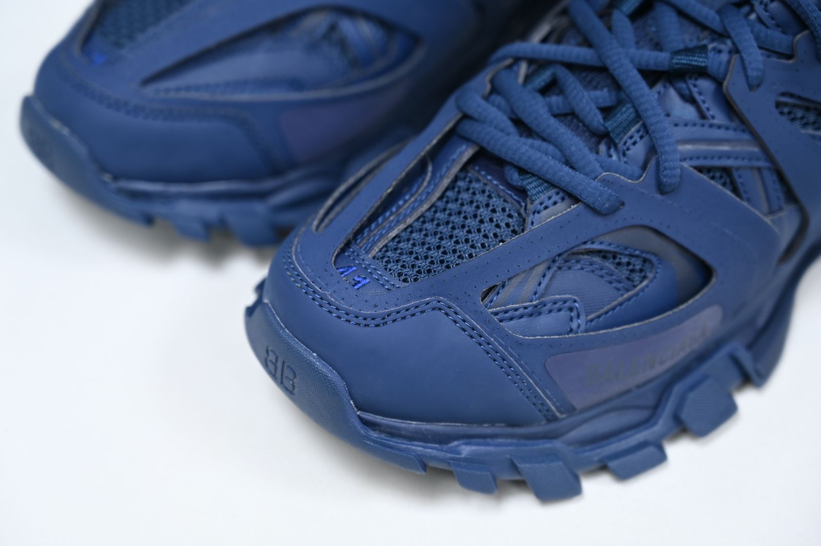 Balenciaga  Track（LED）