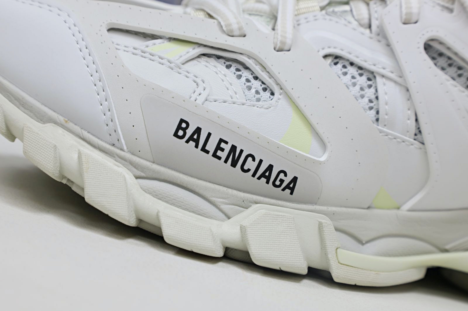 Balenciaga  Track（LED）