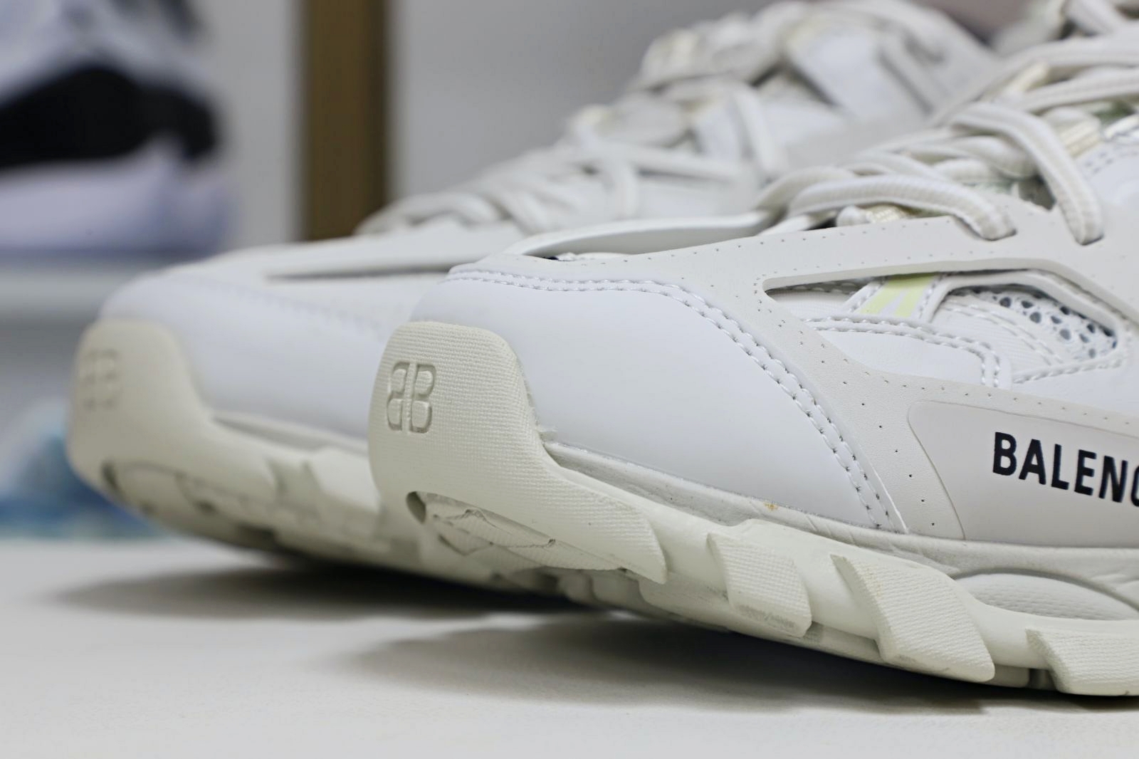 Balenciaga  Track（LED）