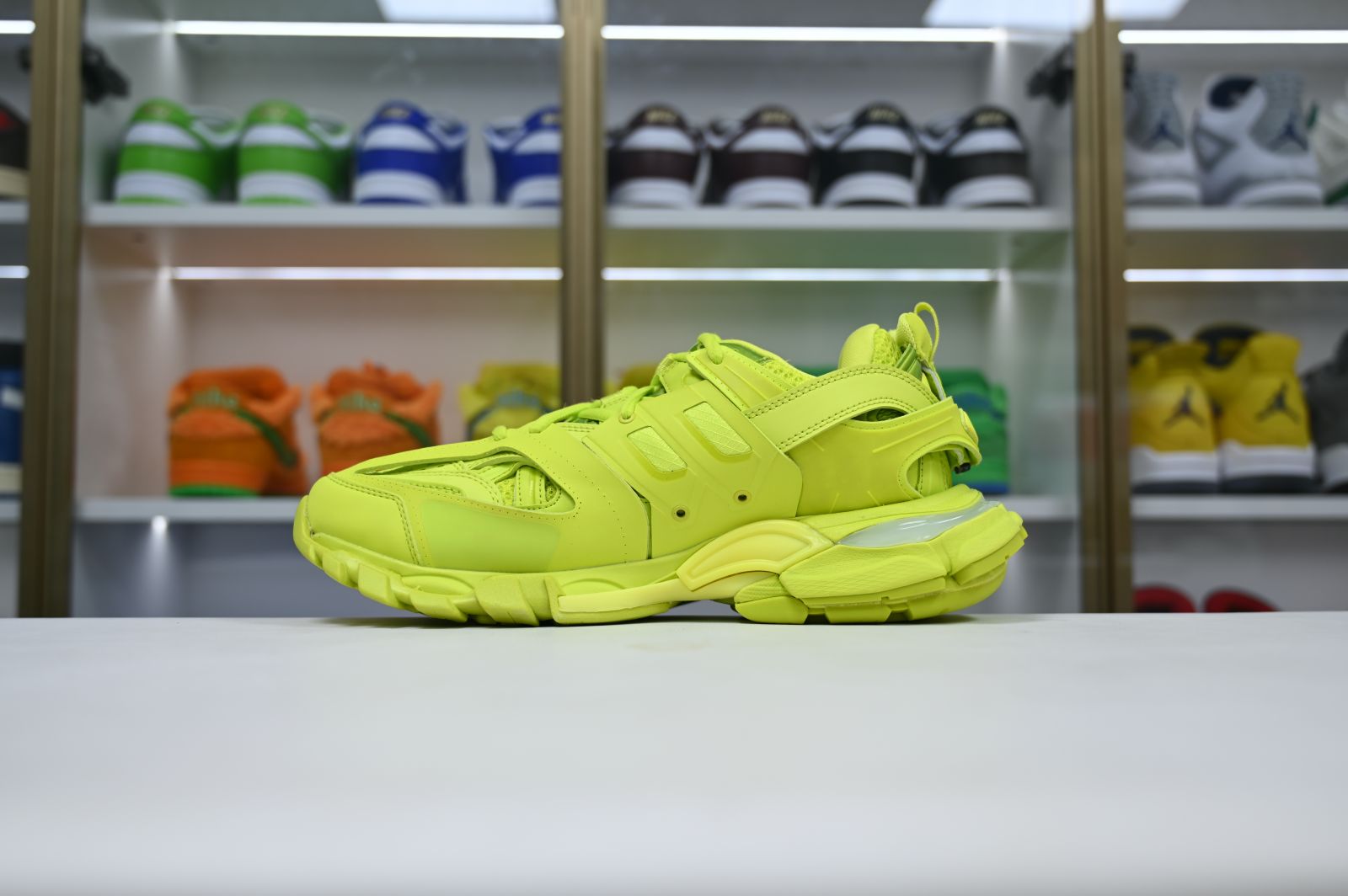 Balenciaga  Track（LED）