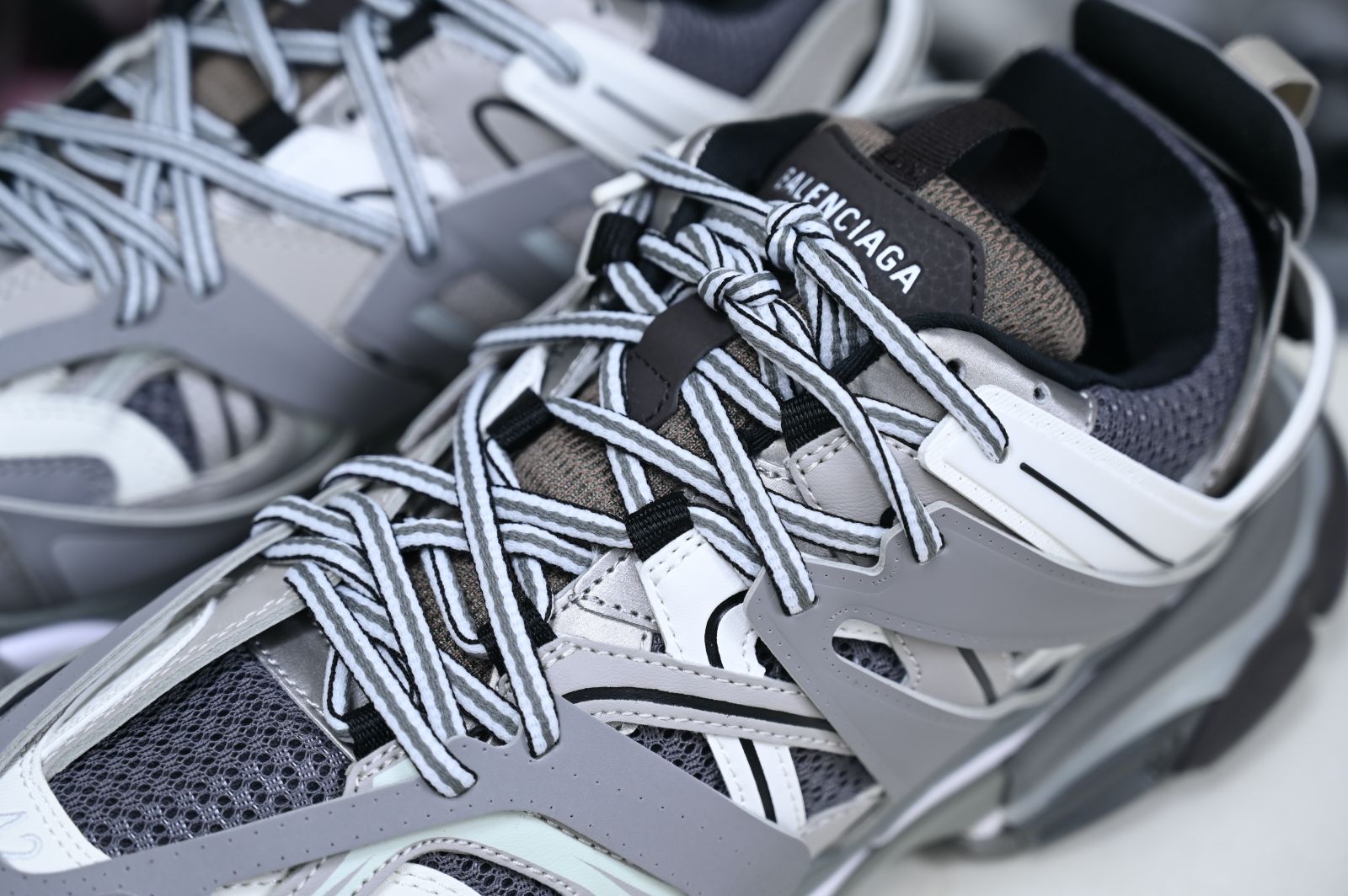 Balenciaga  Track（LED）