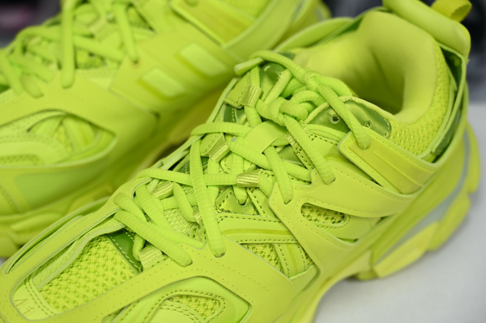 Balenciaga  Track（LED）