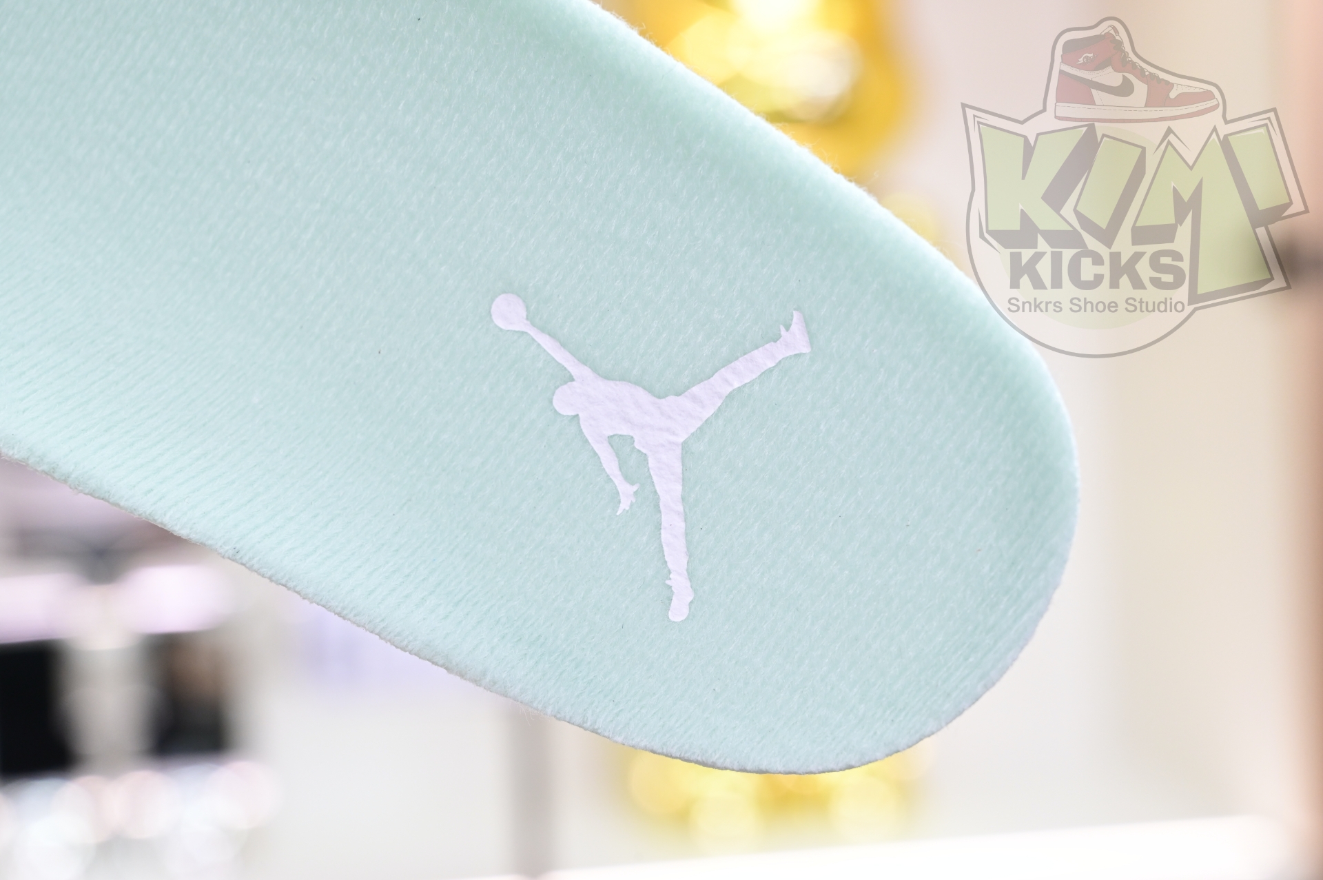 Air Jordan 11 LOW  AH7860-103