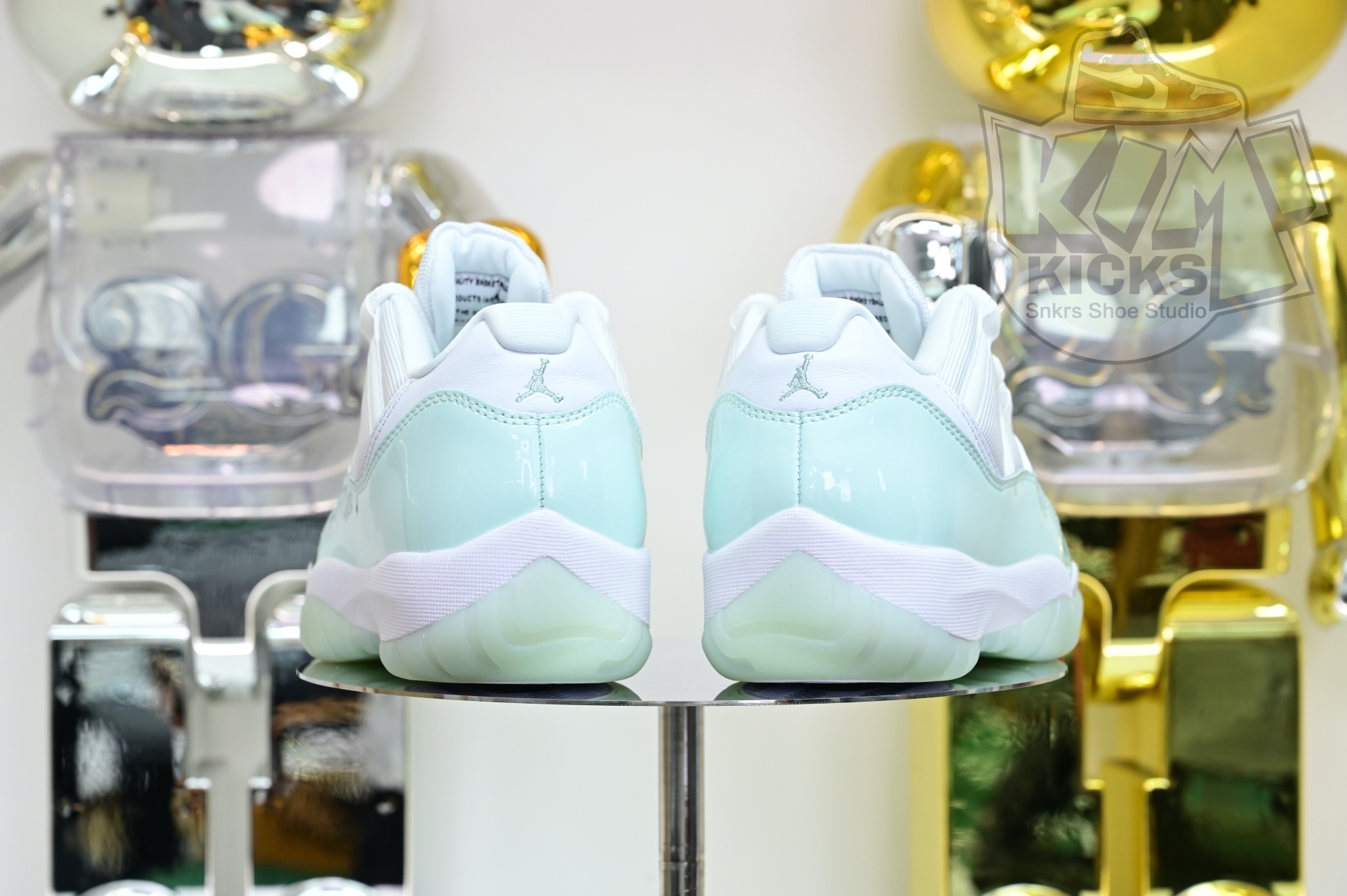 Air Jordan 11 LOW  AH7860-103