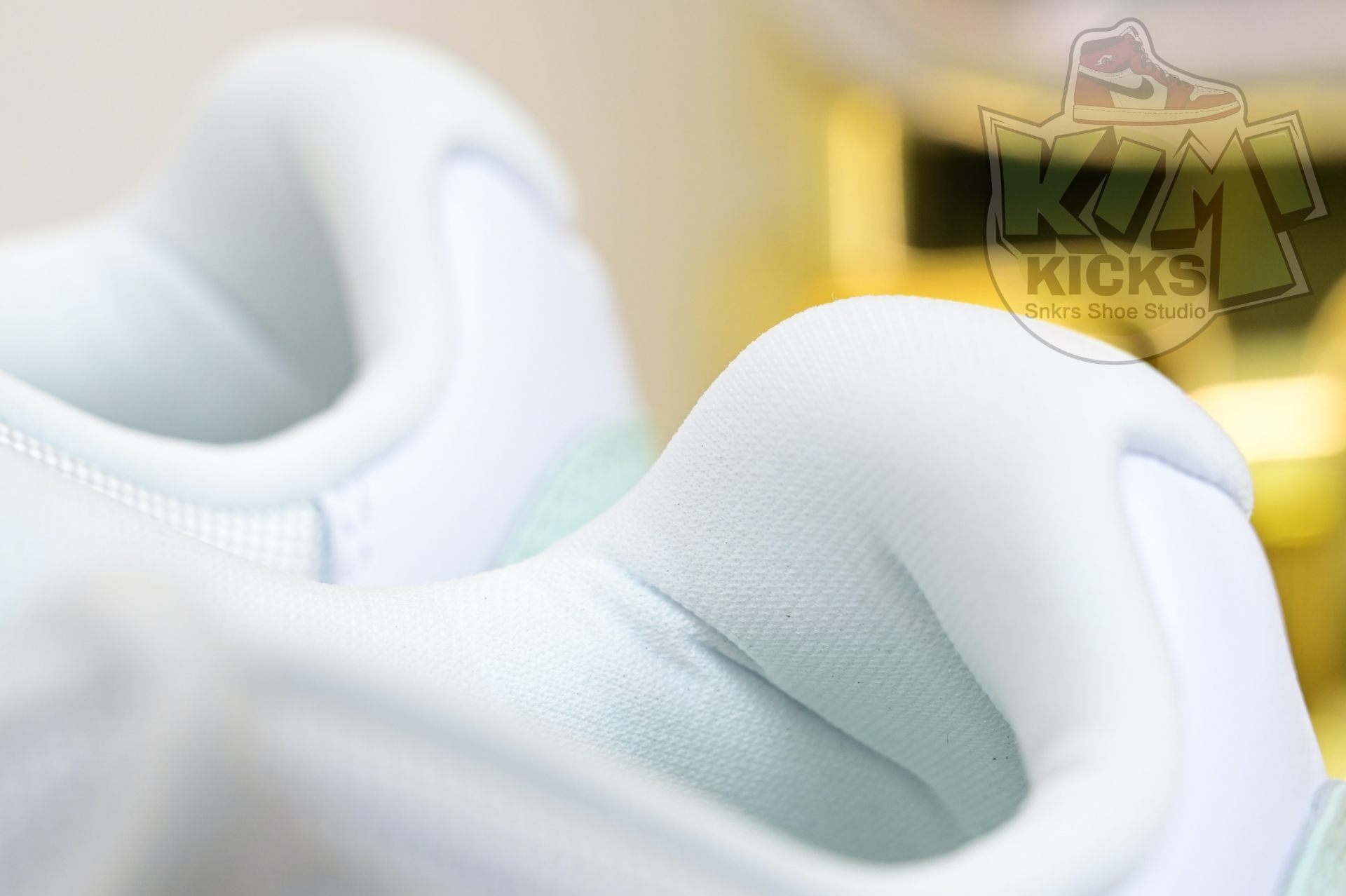 Air Jordan 11 LOW  AH7860-103