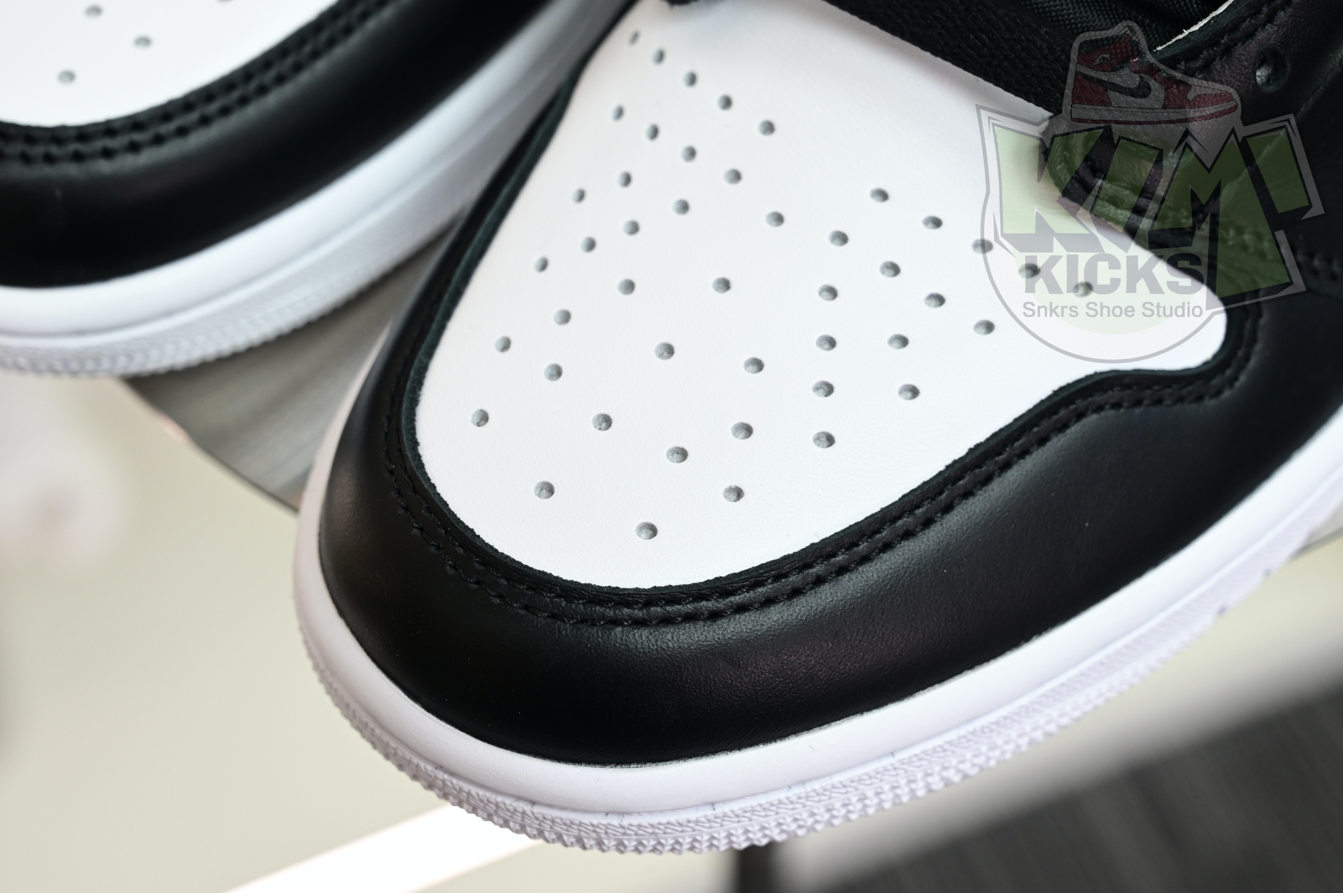 Air Jordan 1  UNDEFEATED x fragment design HIGH OG 107847-001